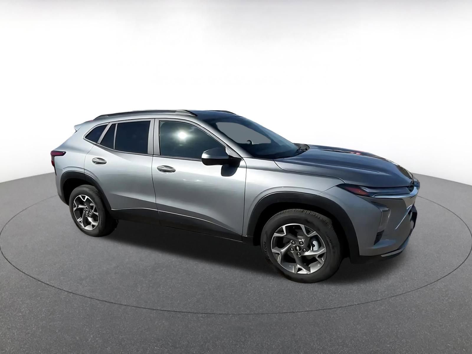 Thumbnail: 2025 Chevrolet Trax - 2