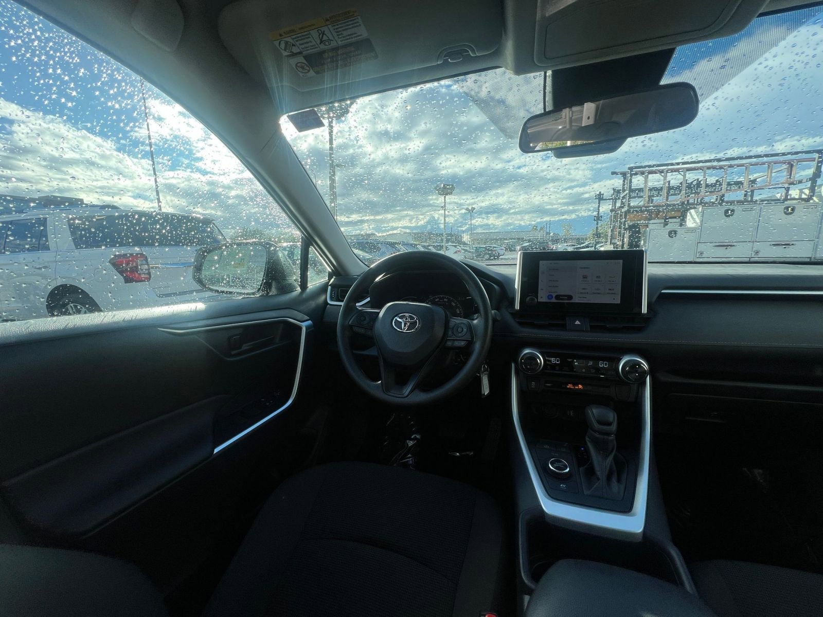 Thumbnail: 2025 Toyota RAV4 - 34