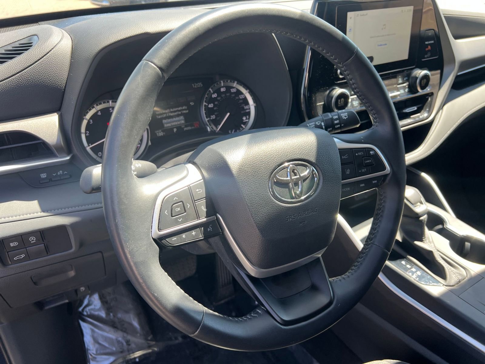 Thumbnail: 2025 Toyota Highlander - 30