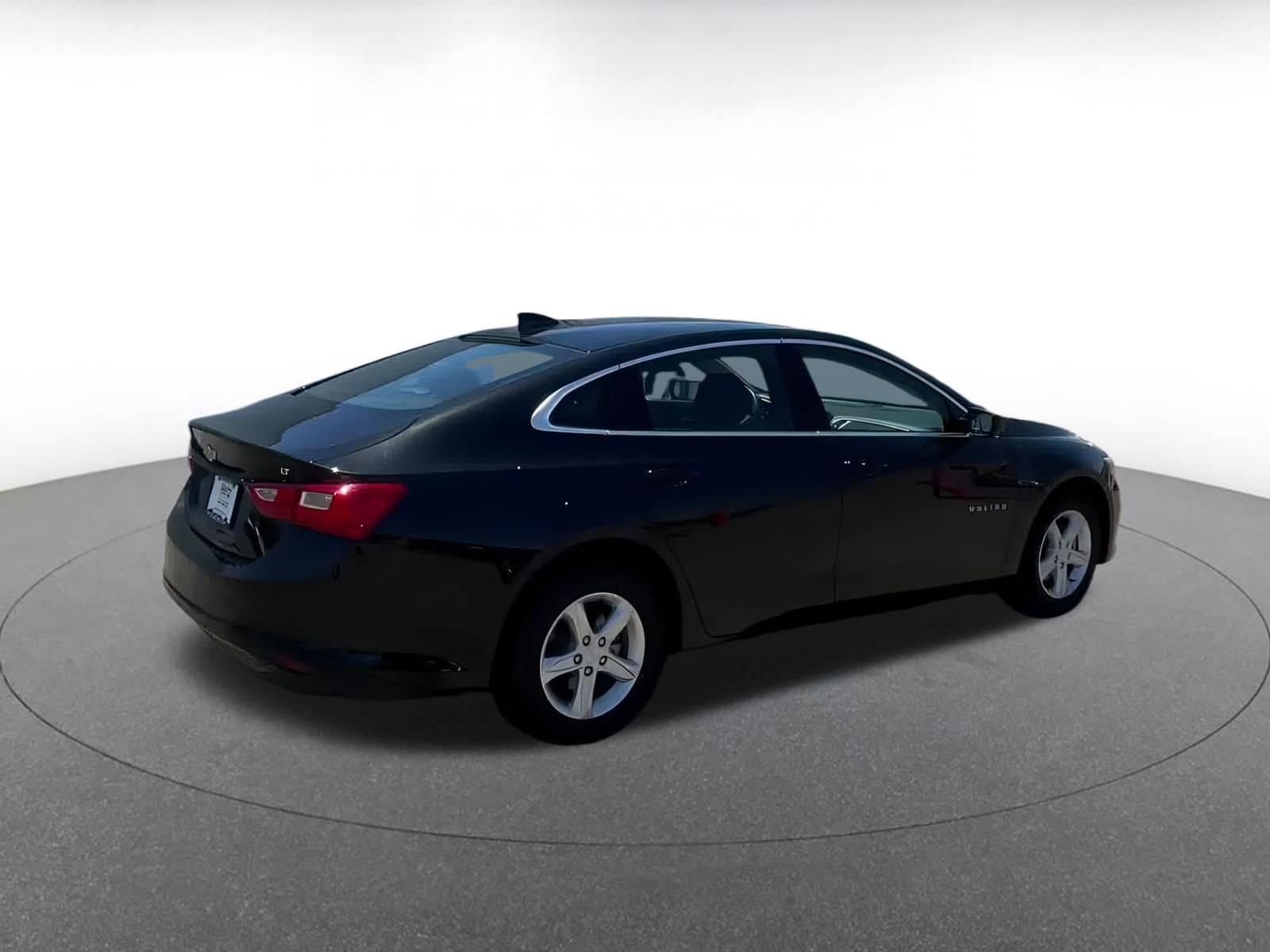 Thumbnail: 2024 Chevrolet Malibu - 15