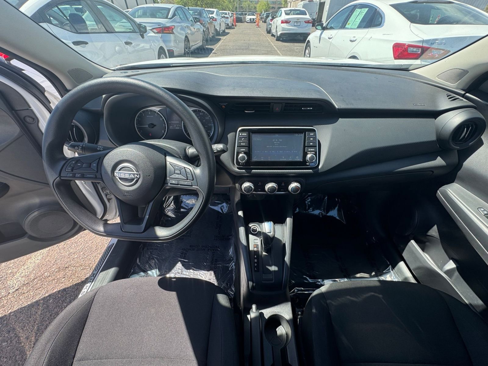 2024 Nissan Kicks S 32