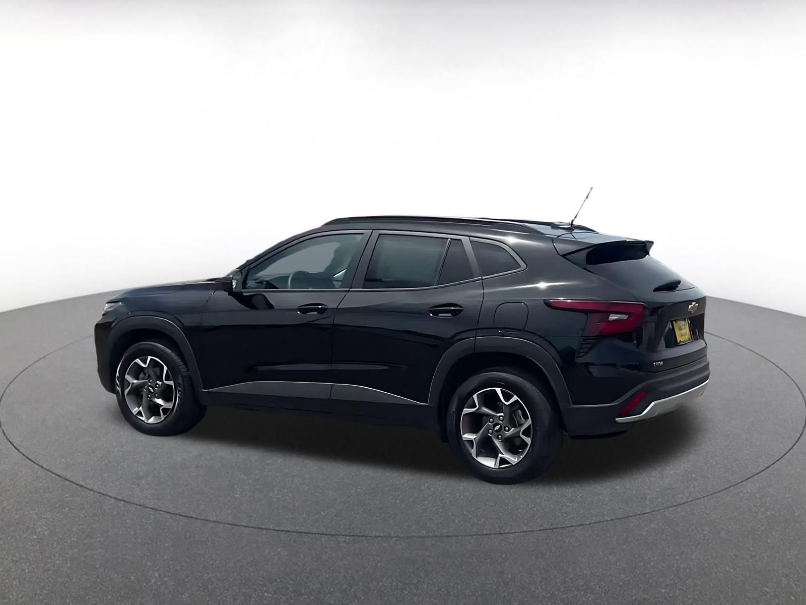 Thumbnail: 2025 Chevrolet Trax - 10