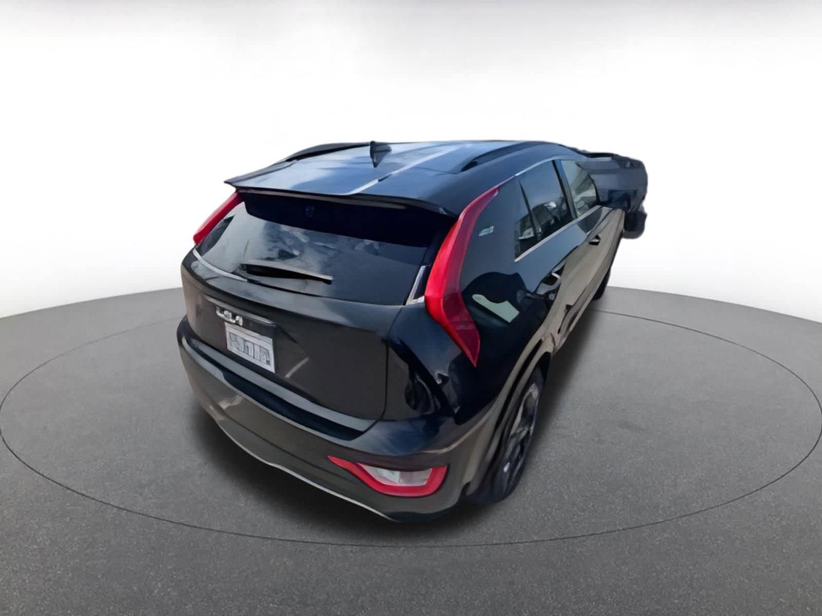 Thumbnail: 2023 Kia Niro - 6
