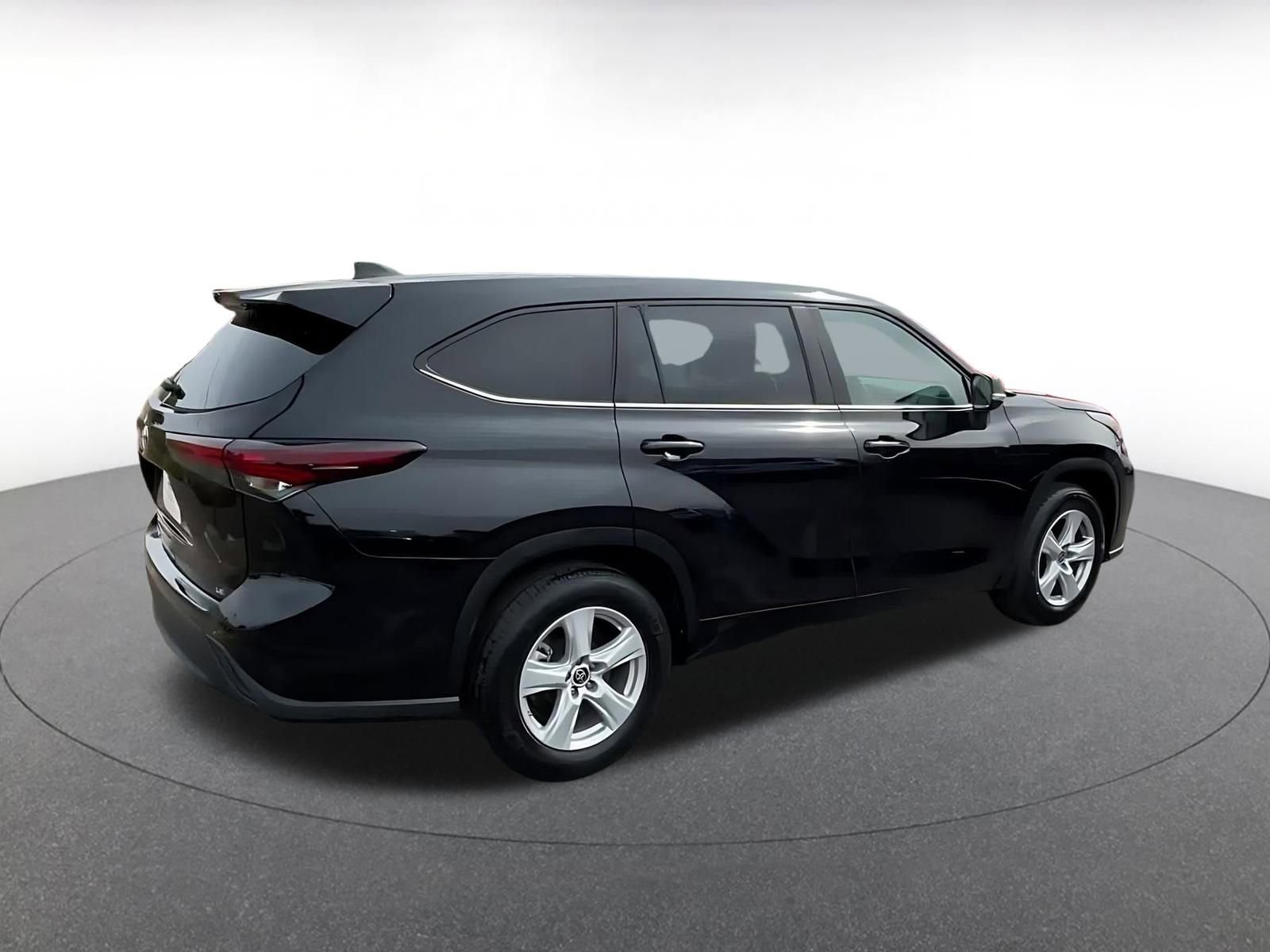 Thumbnail: 2025 Toyota Highlander - 15