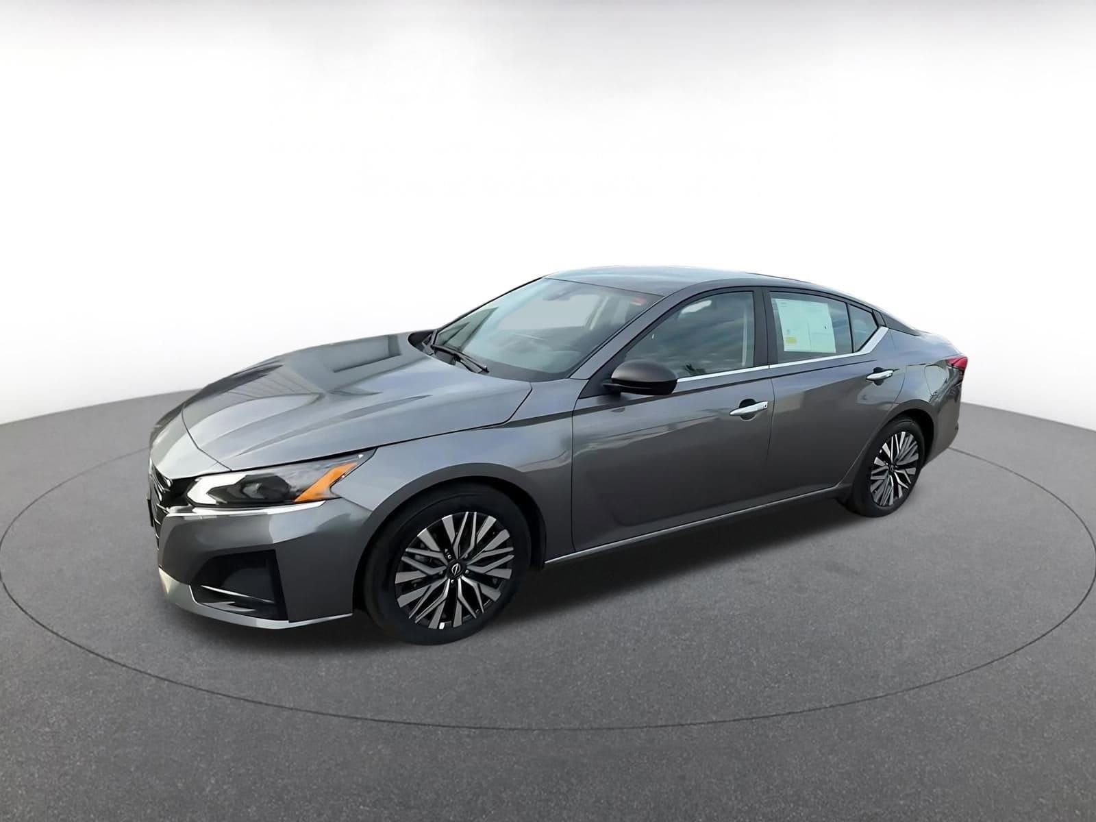 Thumbnail: 2025 Nissan Altima - 8