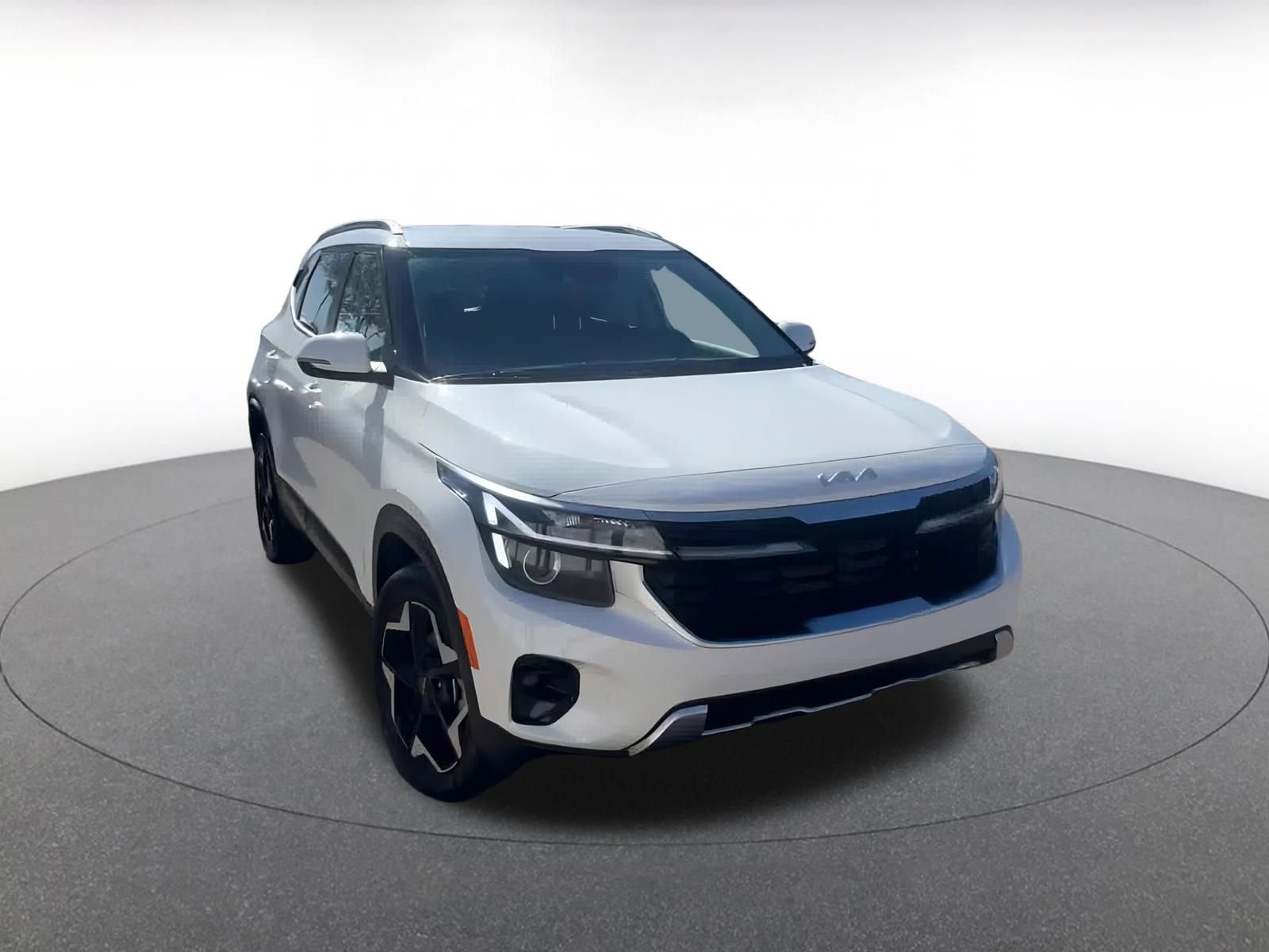 Thumbnail: 2025 Kia Seltos - 3