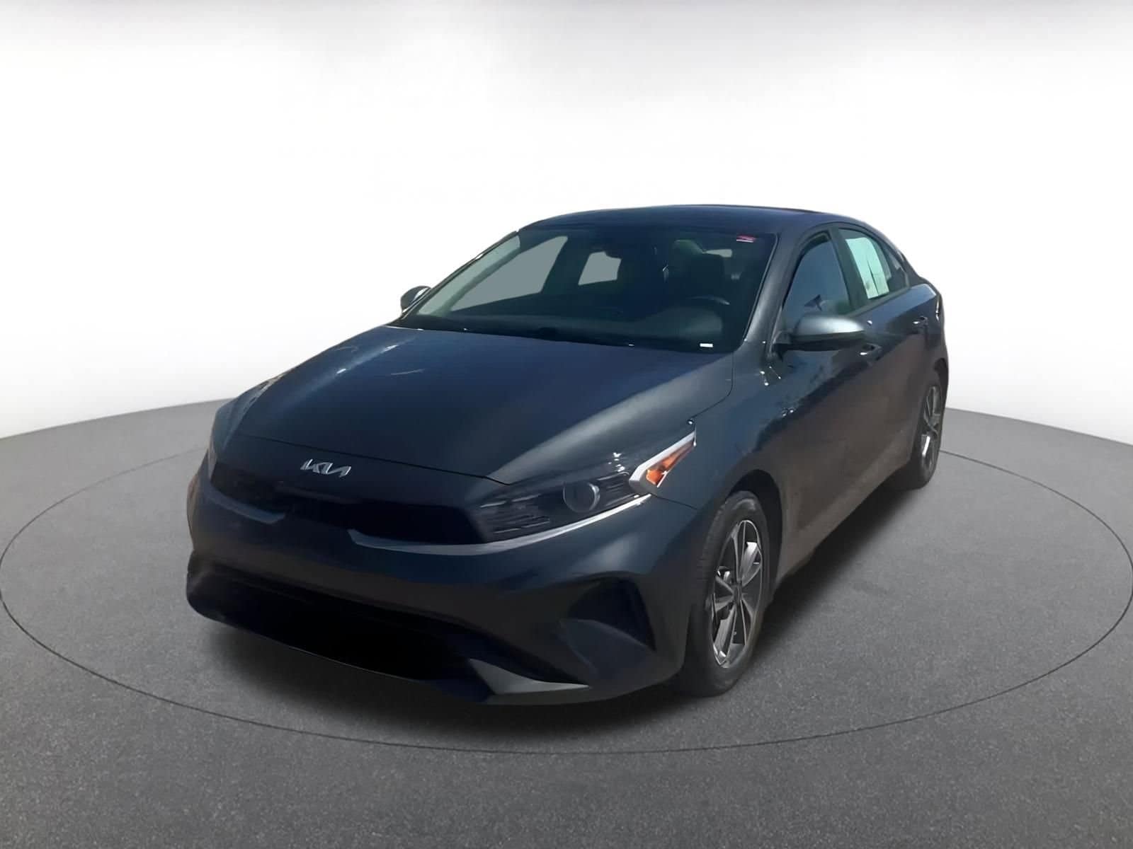 Thumbnail: 2024 Kia Forte - 7