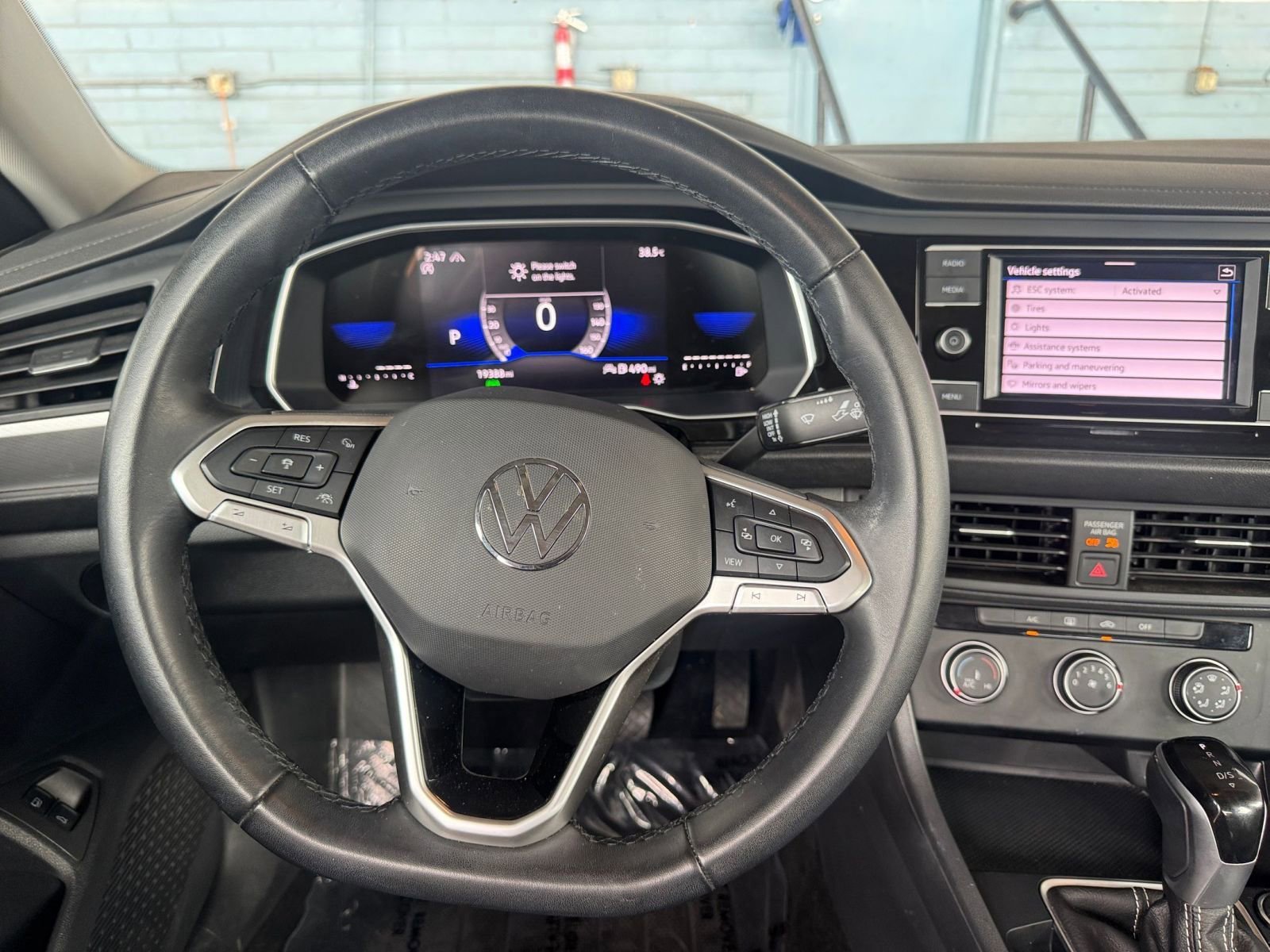 Thumbnail: 2024 Volkswagen Jetta - 26