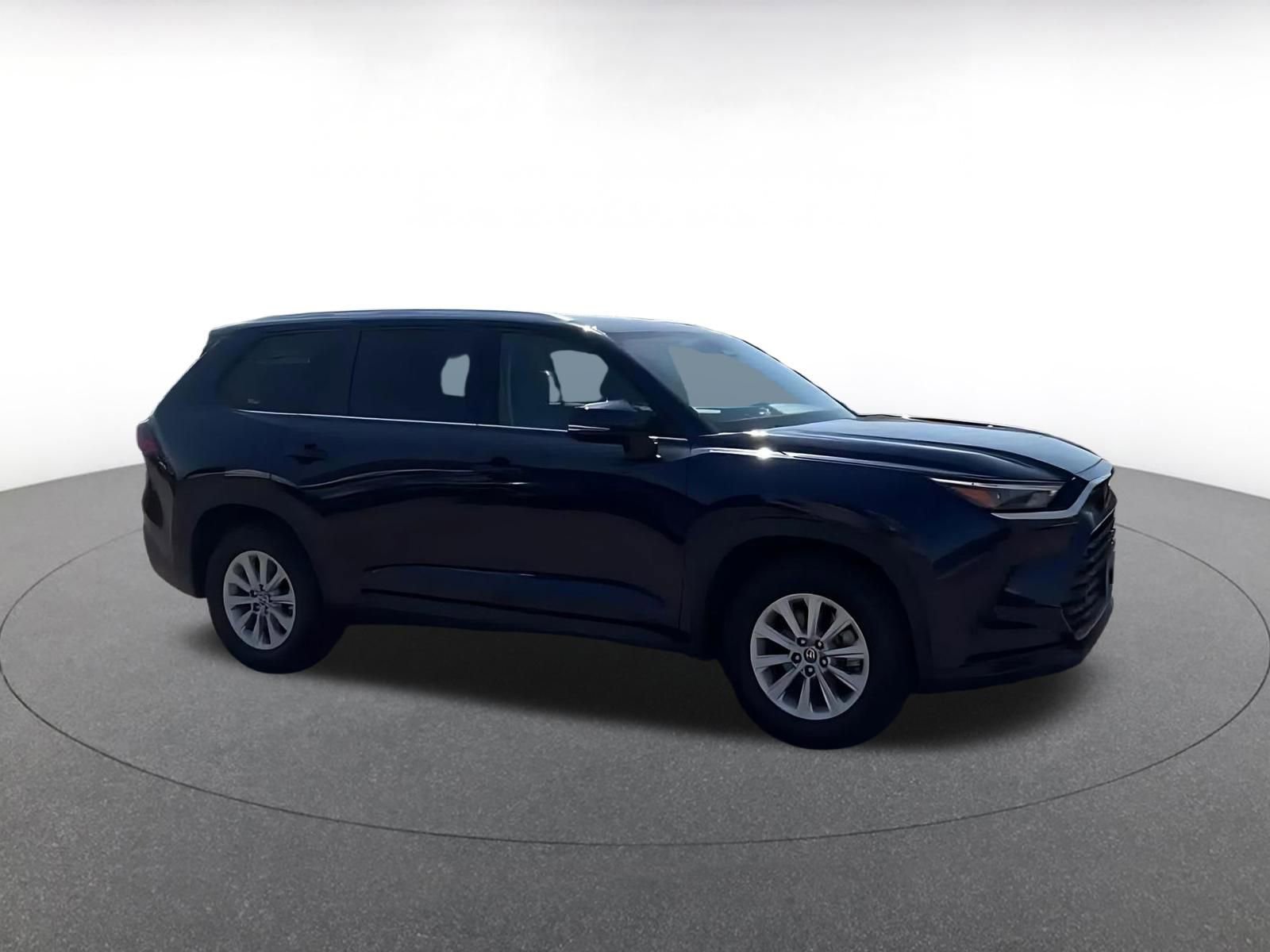 Thumbnail: 2025 Toyota Grand Highlander - 2