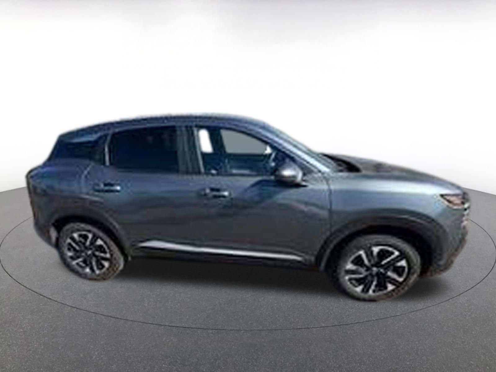 Thumbnail: 2025 Nissan Kicks - 7