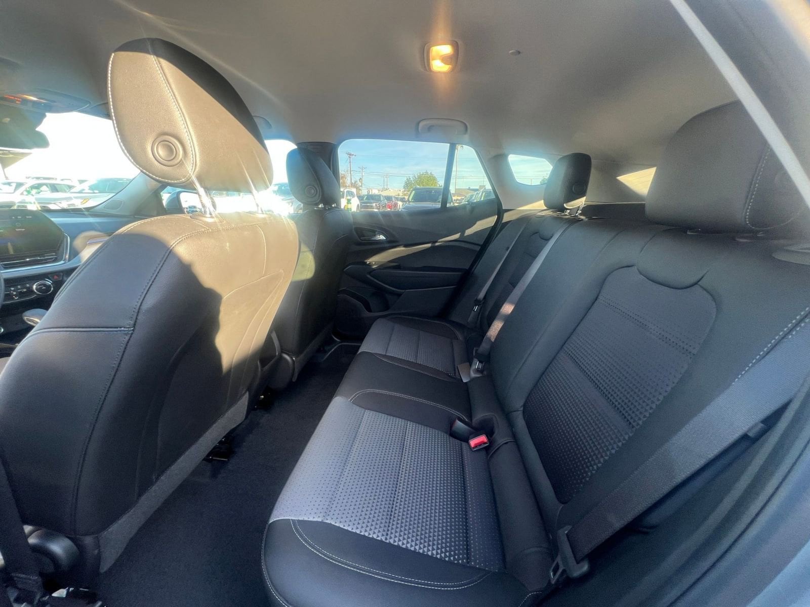 Thumbnail: 2025 Chevrolet Trax - 25