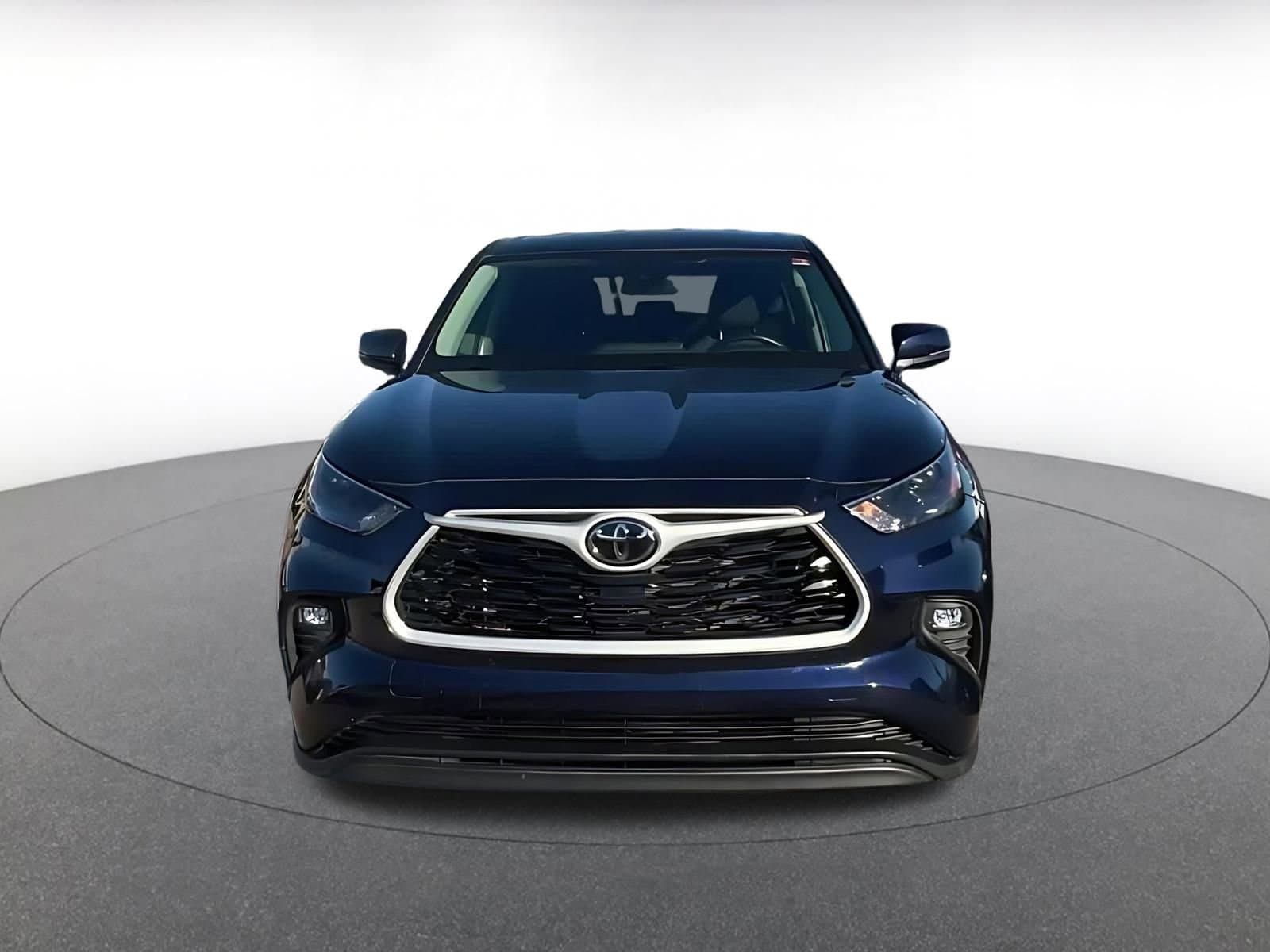 Thumbnail: 2025 Toyota Highlander - 4