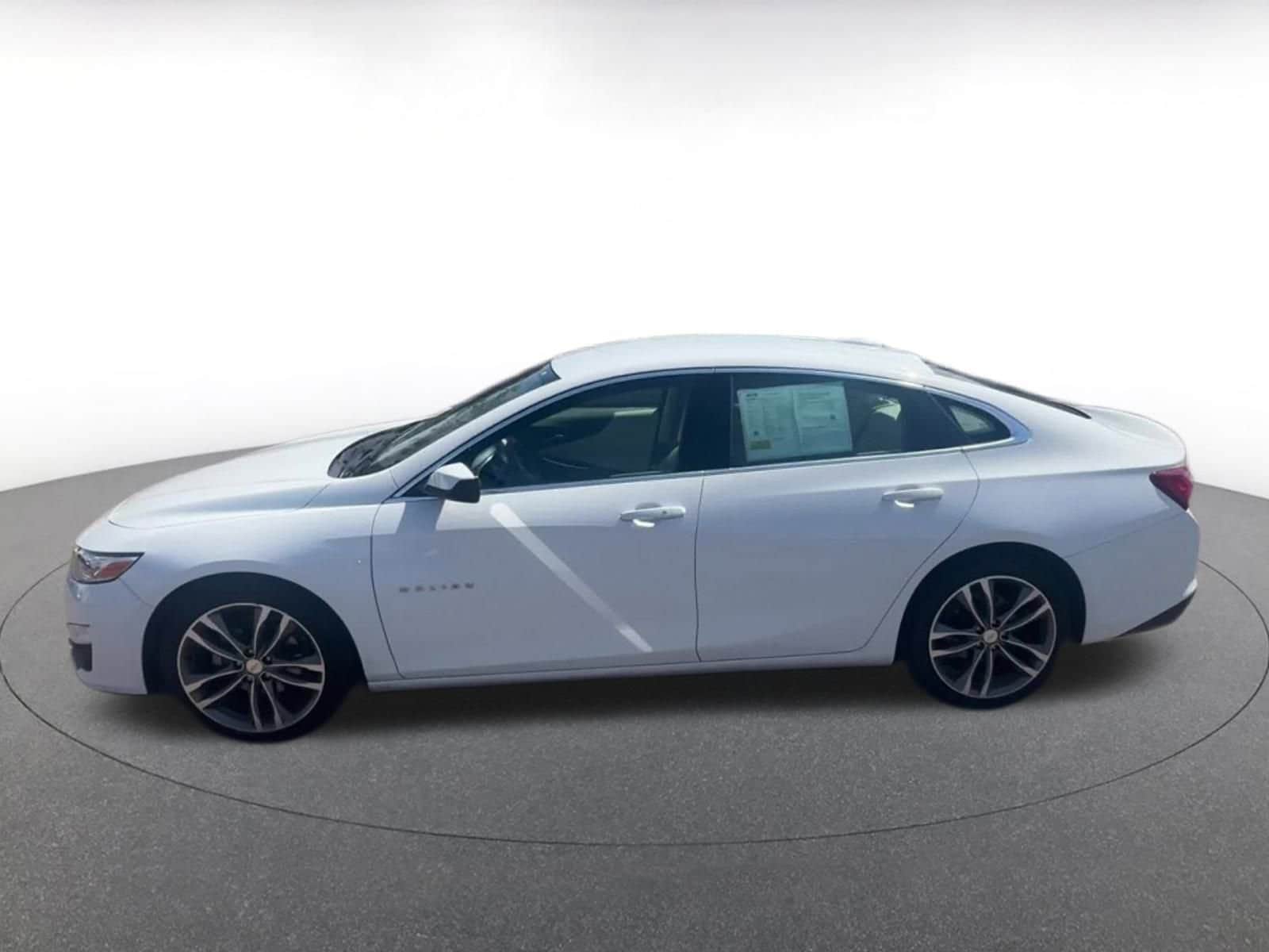 Thumbnail: 2024 Chevrolet Malibu - 9