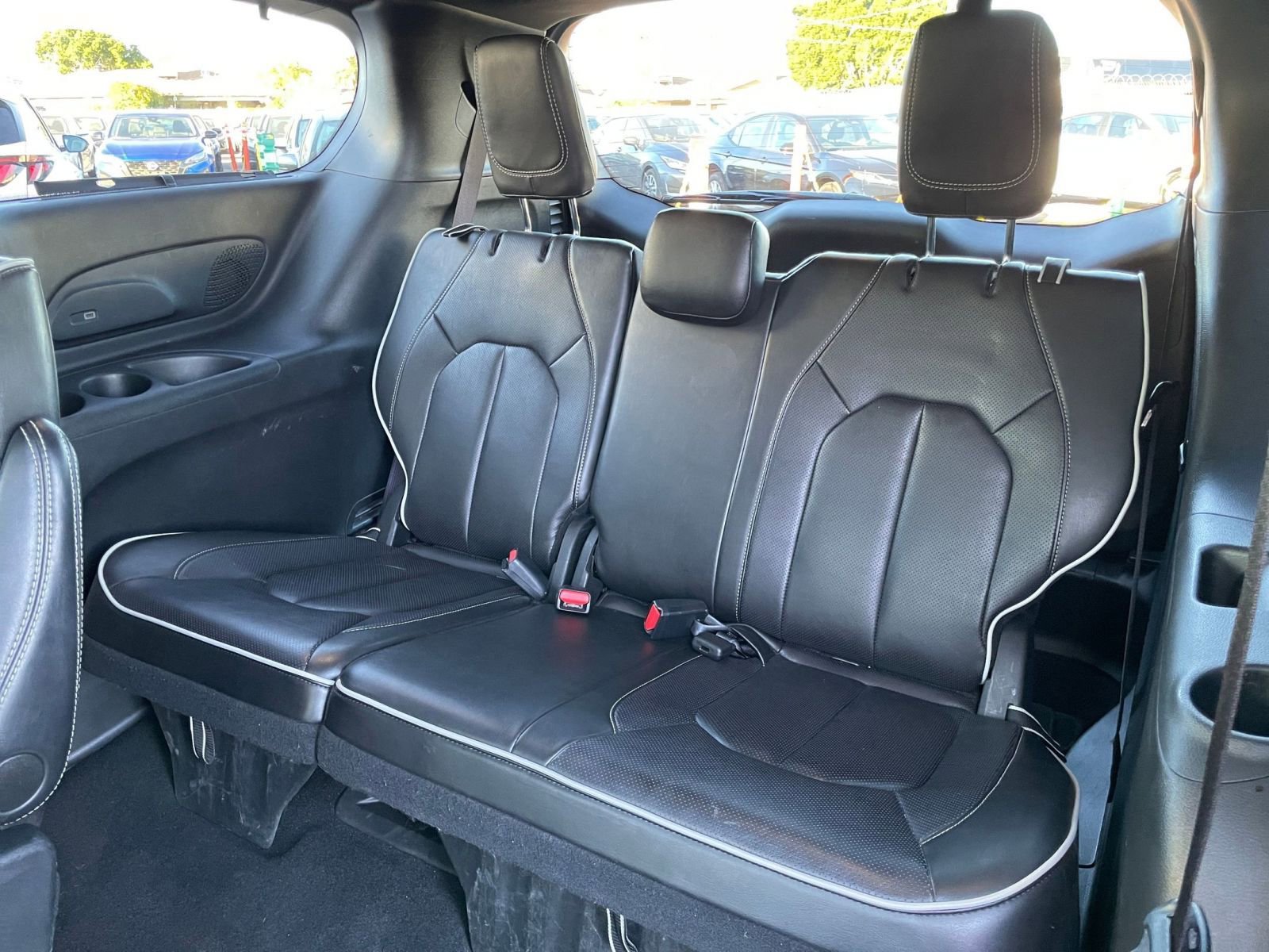 Thumbnail: 2025 Chrysler Pacifica - 32