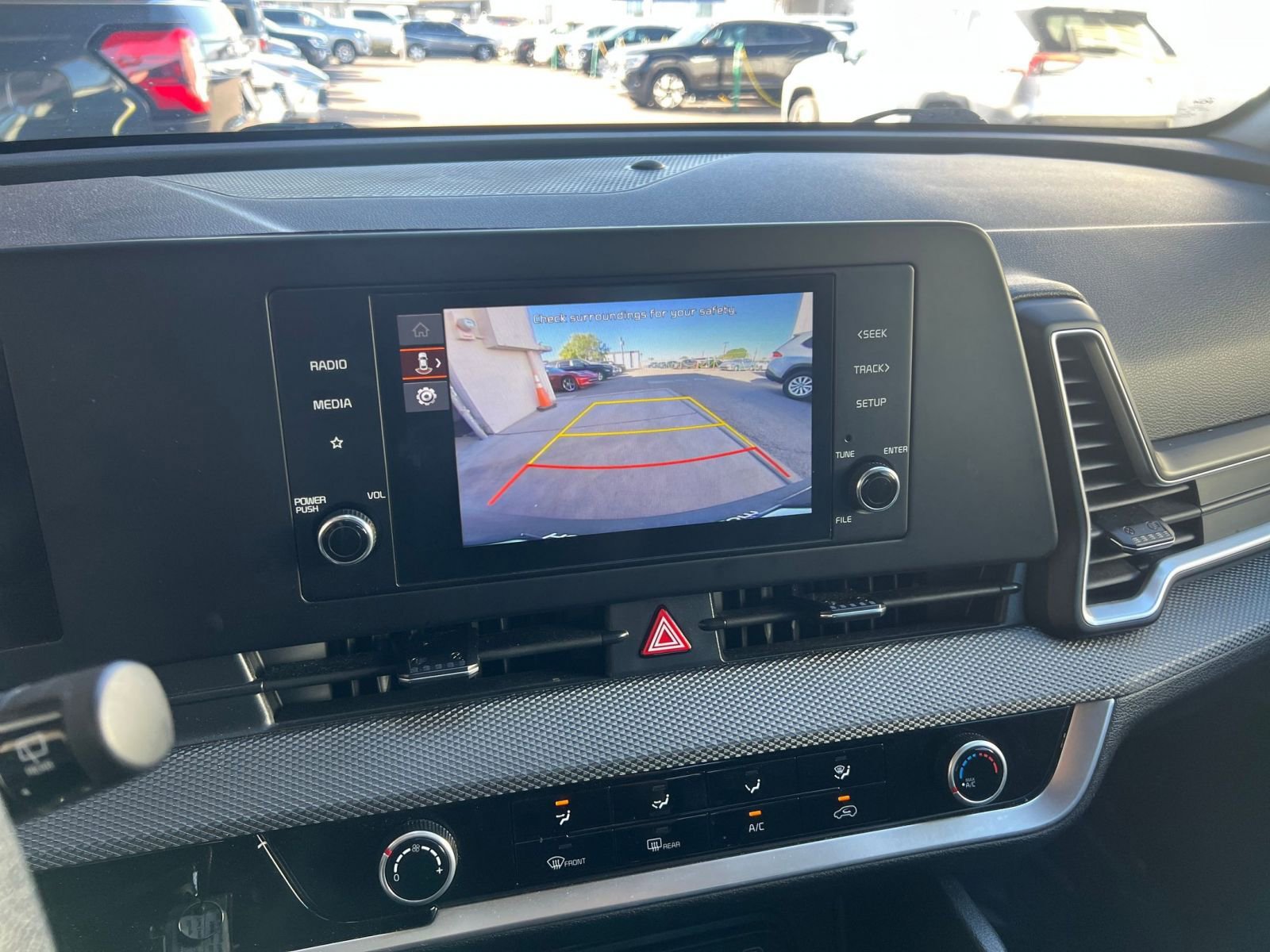 Thumbnail: 2025 Kia Sportage - 24