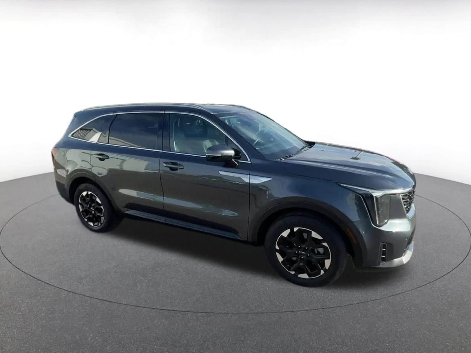 2024 Kia Sorento S 2