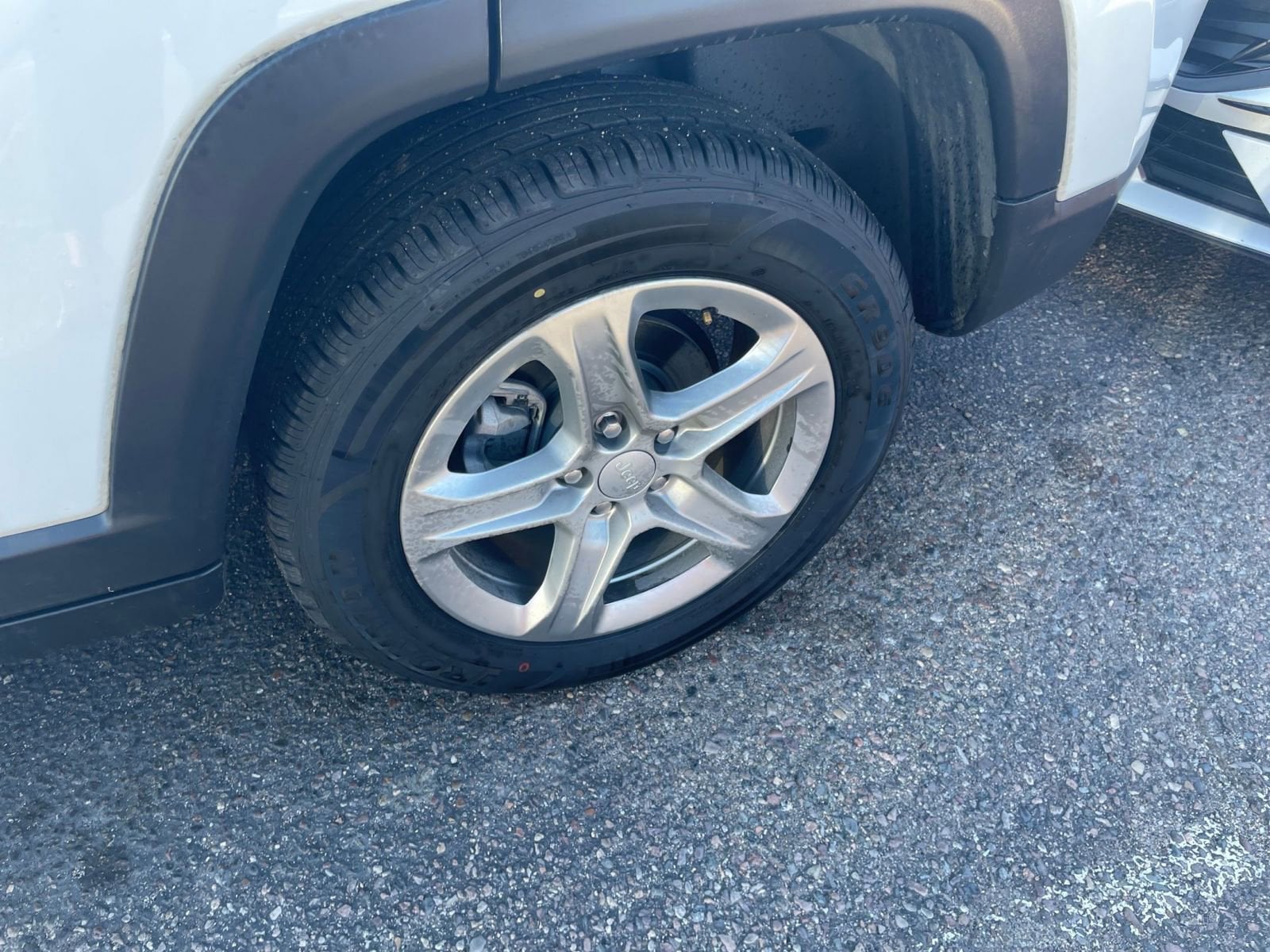 Thumbnail: 2023 Jeep Compass - 29