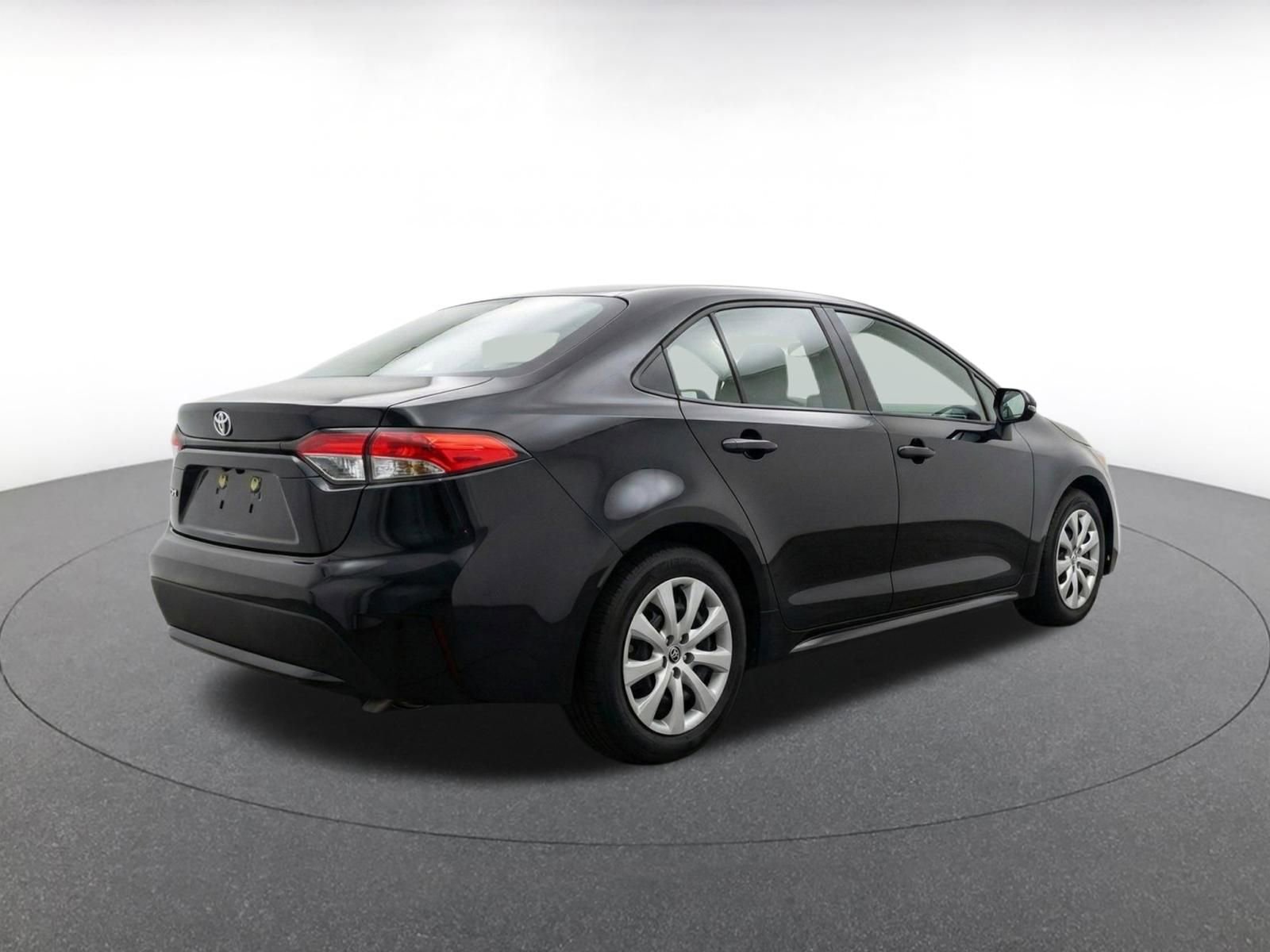 Thumbnail: 2025 Toyota Corolla - 9