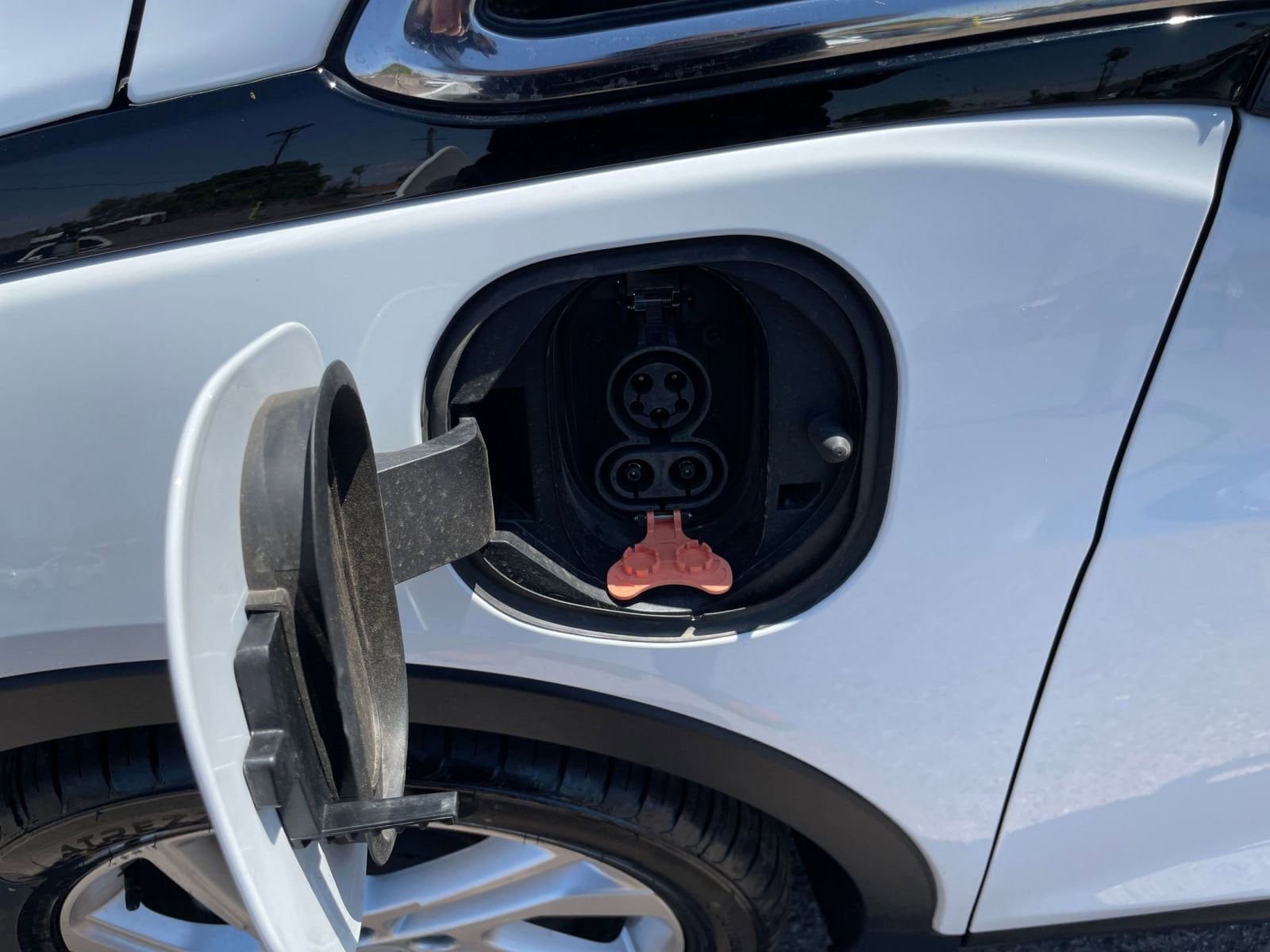 Thumbnail: 2023 Chevrolet Bolt EV - 23