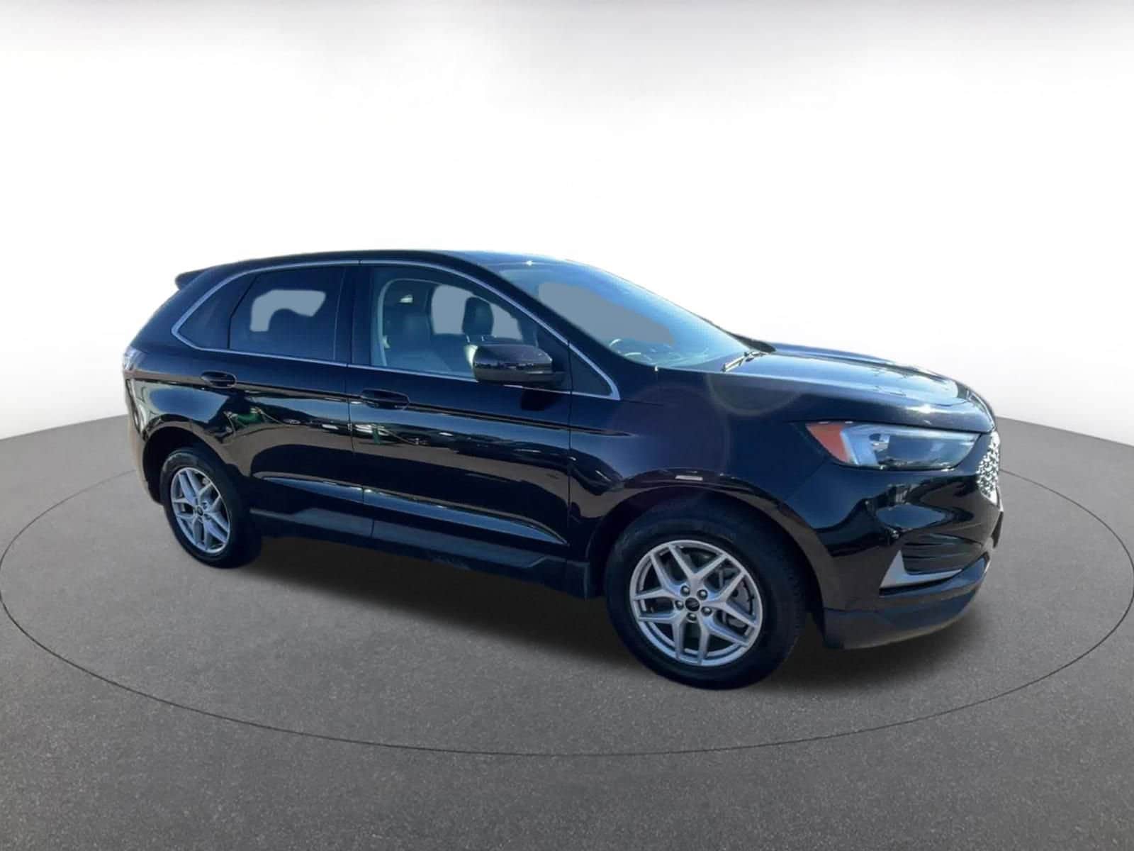 Thumbnail: 2023 Ford Edge - 2