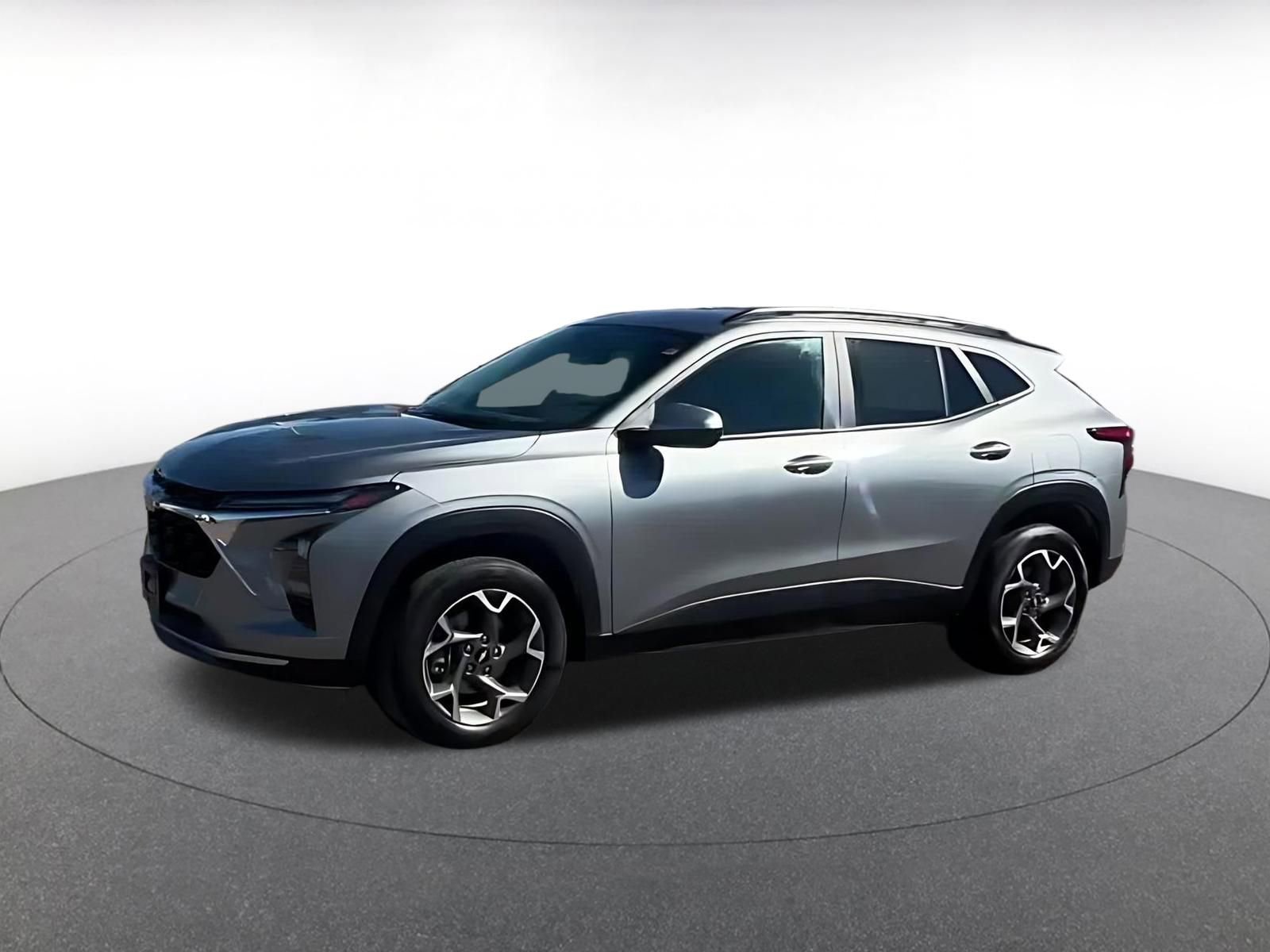 Thumbnail: 2025 Chevrolet Trax - 8