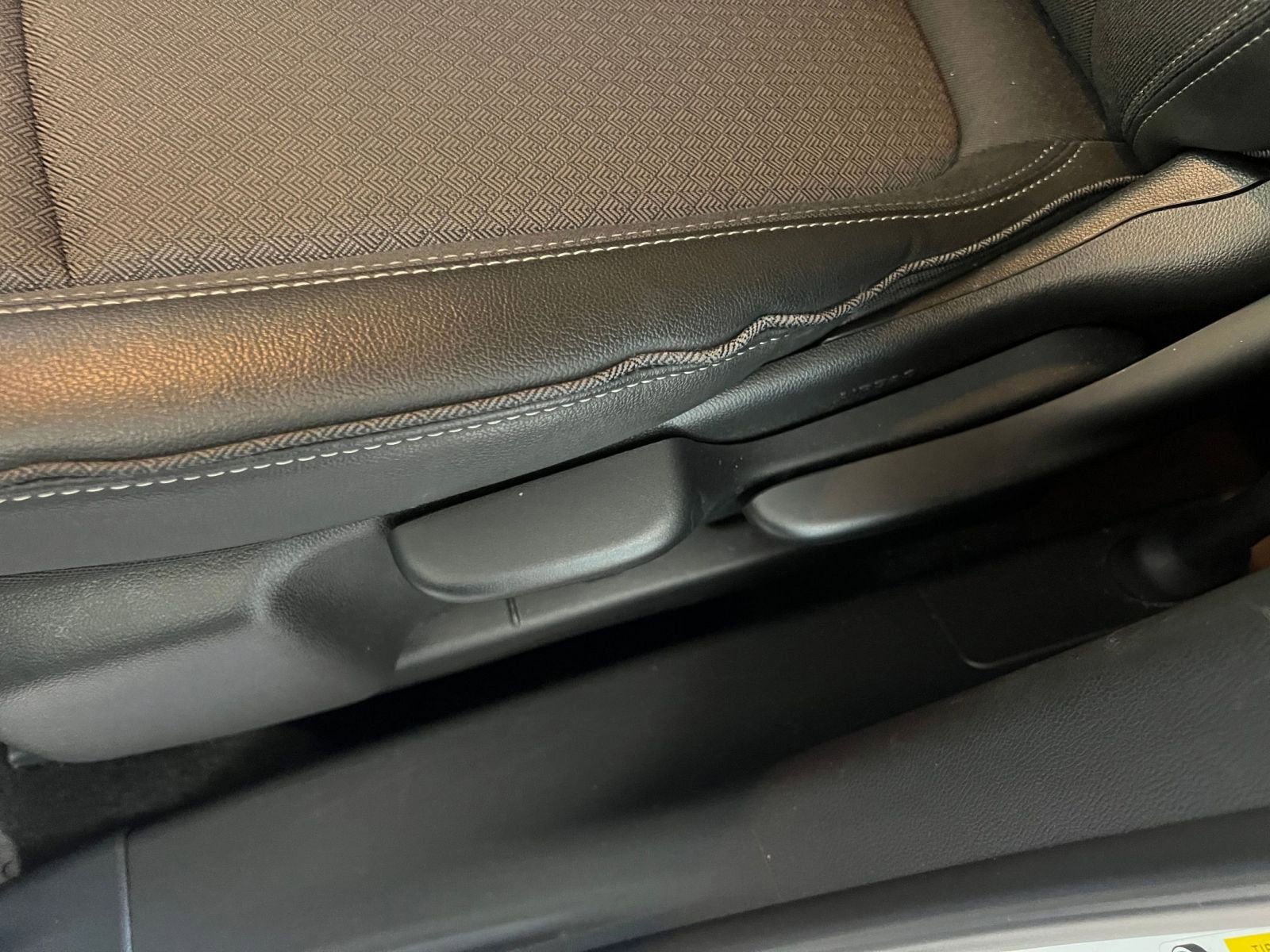 Thumbnail: 2025 Buick Encore GX - 22