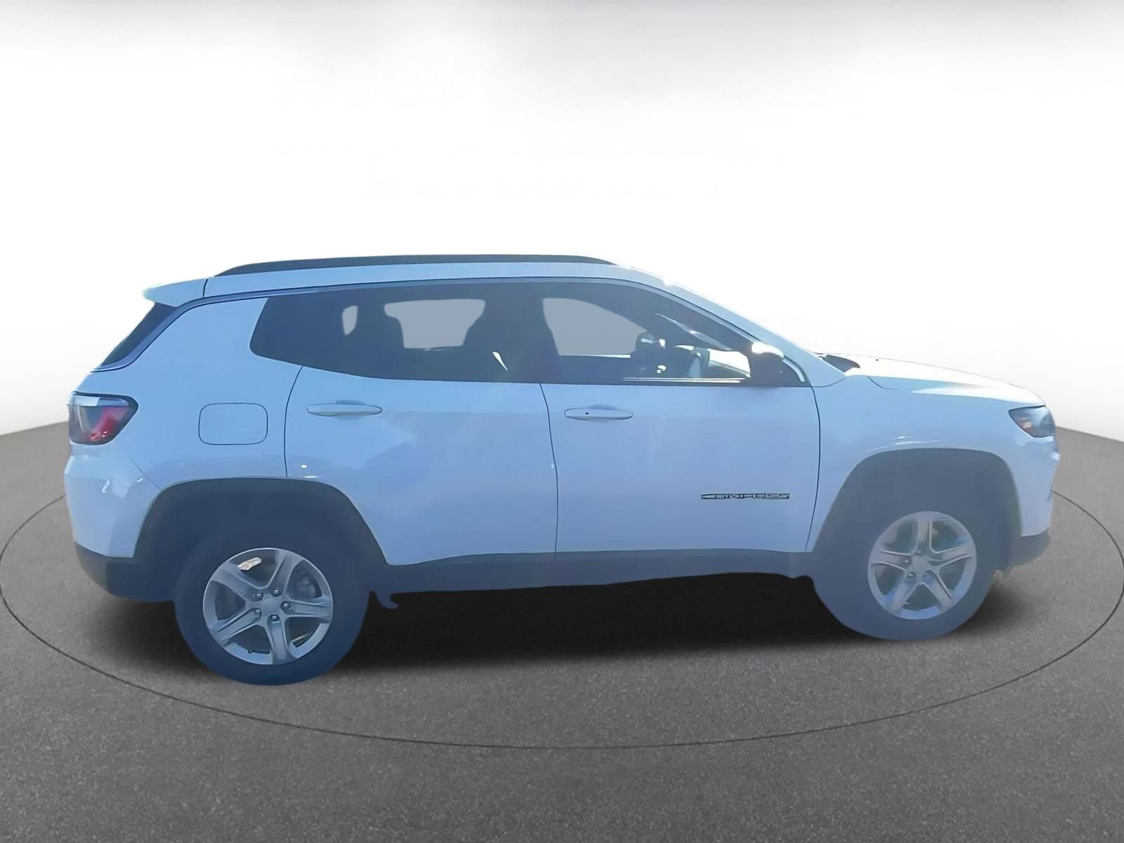 Thumbnail: 2023 Jeep Compass - 16