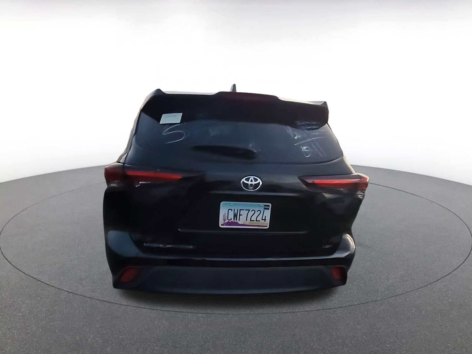 Thumbnail: 2025 Toyota Highlander - 3