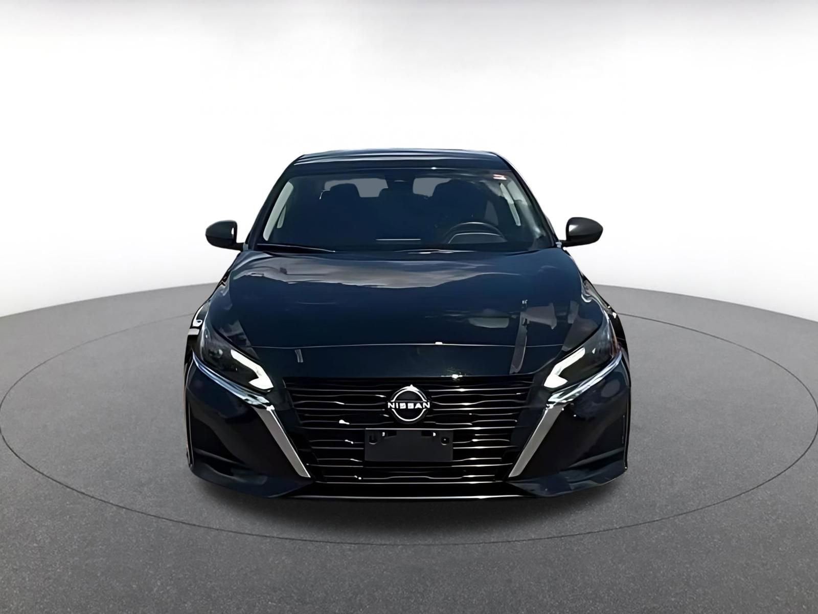 Thumbnail: 2024 Nissan Altima - 3