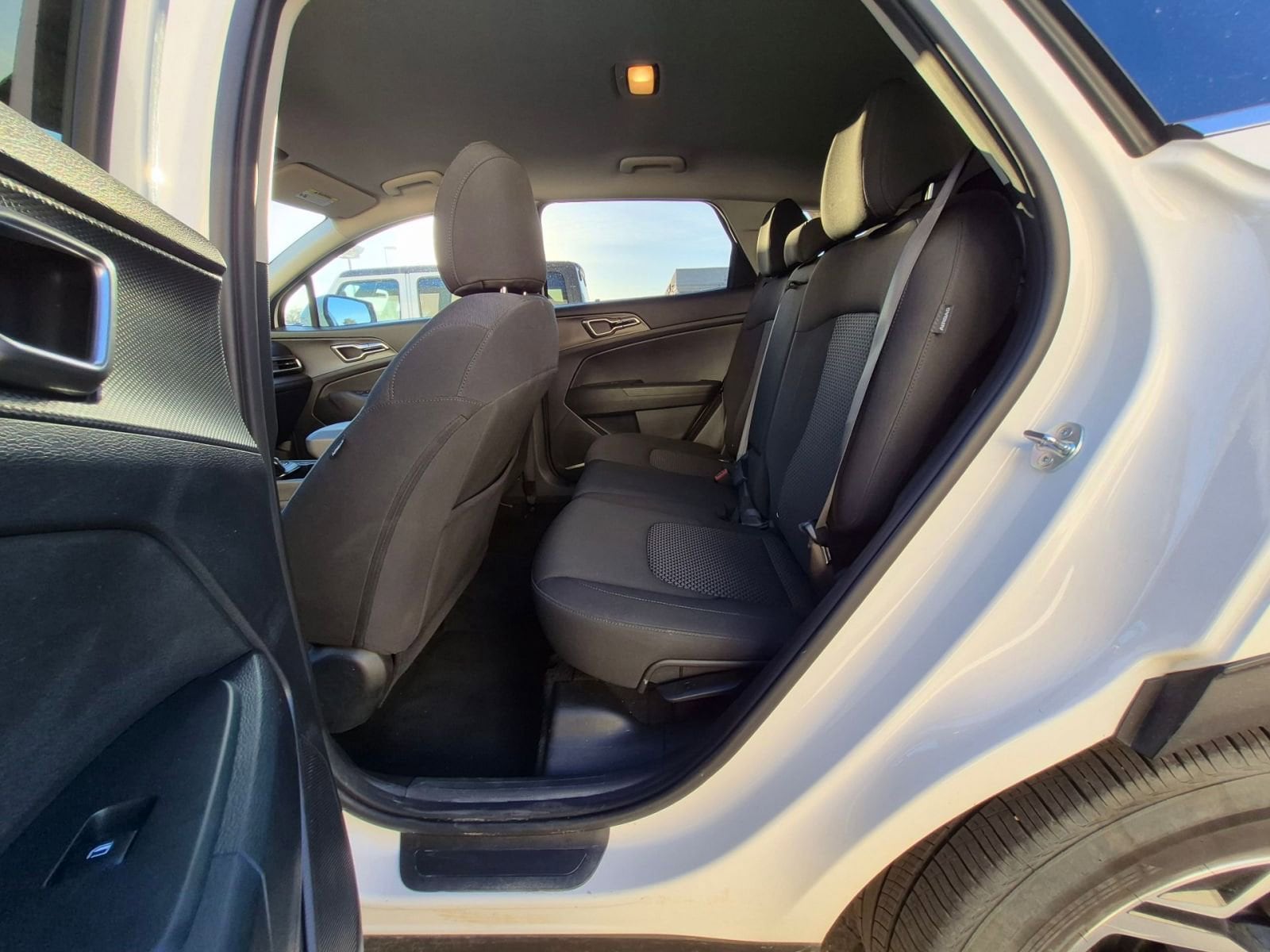 Thumbnail: 2025 Kia Sportage - 10