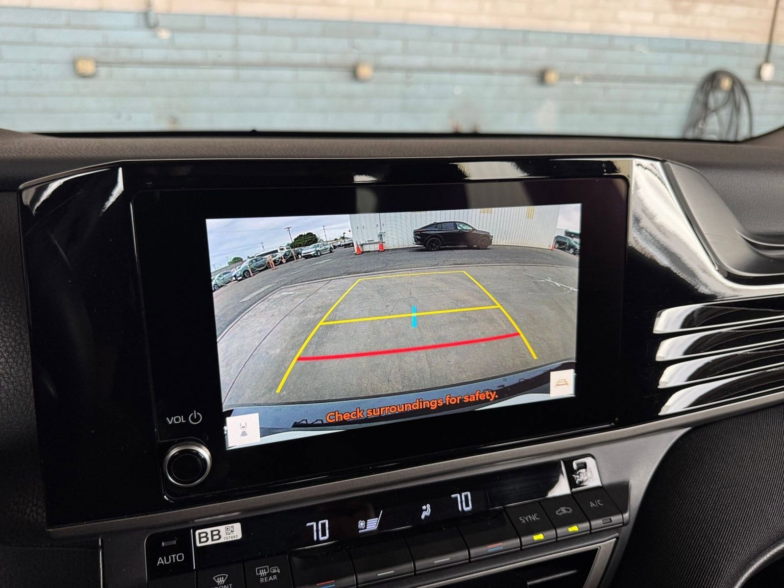 Thumbnail: 2025 Toyota Camry - 17