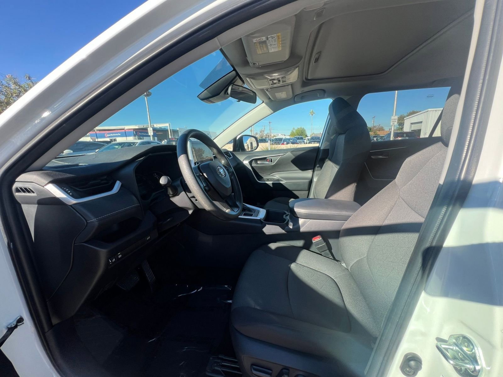 Thumbnail: 2025 Toyota RAV4 - 27