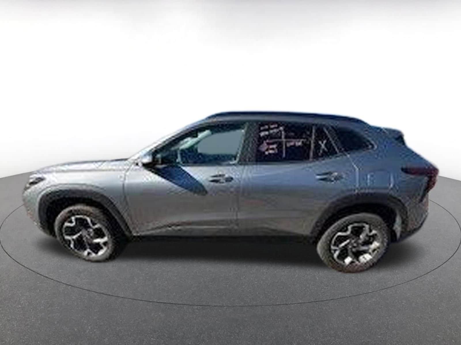 Thumbnail: 2025 Chevrolet Trax - 4