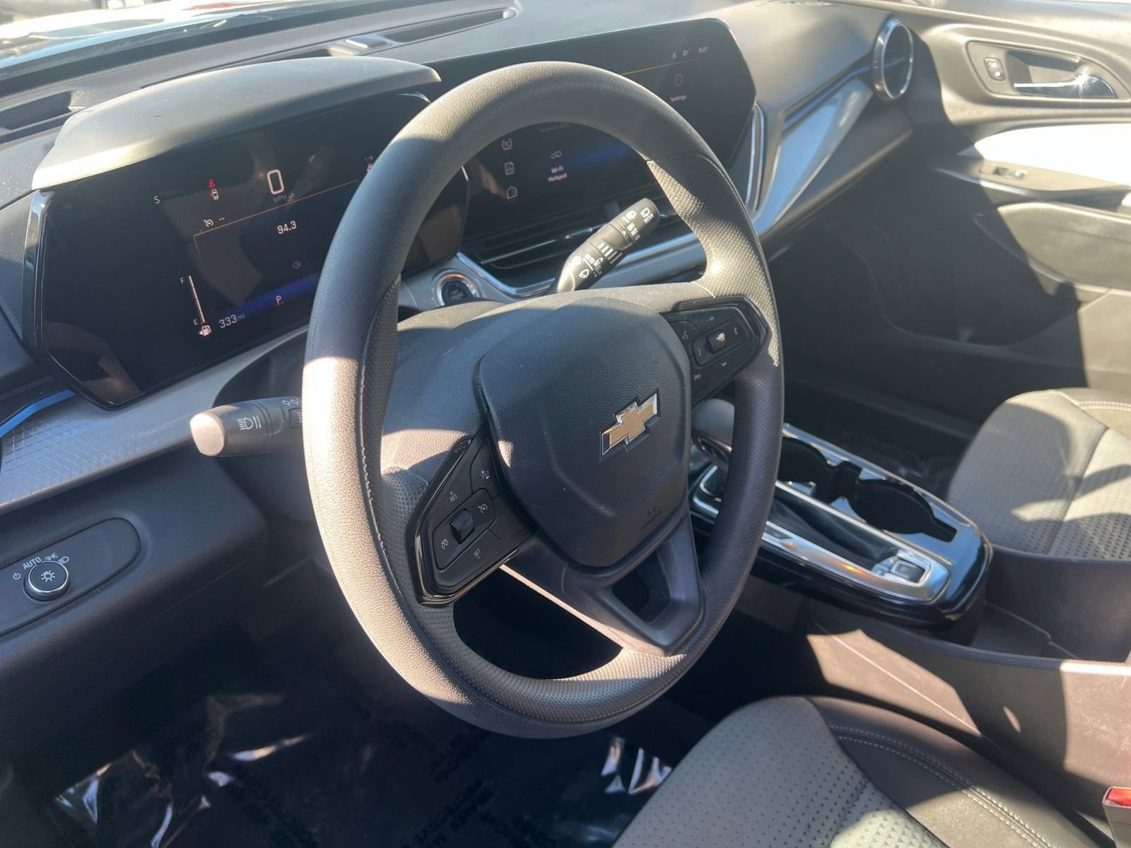 Thumbnail: 2025 Chevrolet Trax - 28