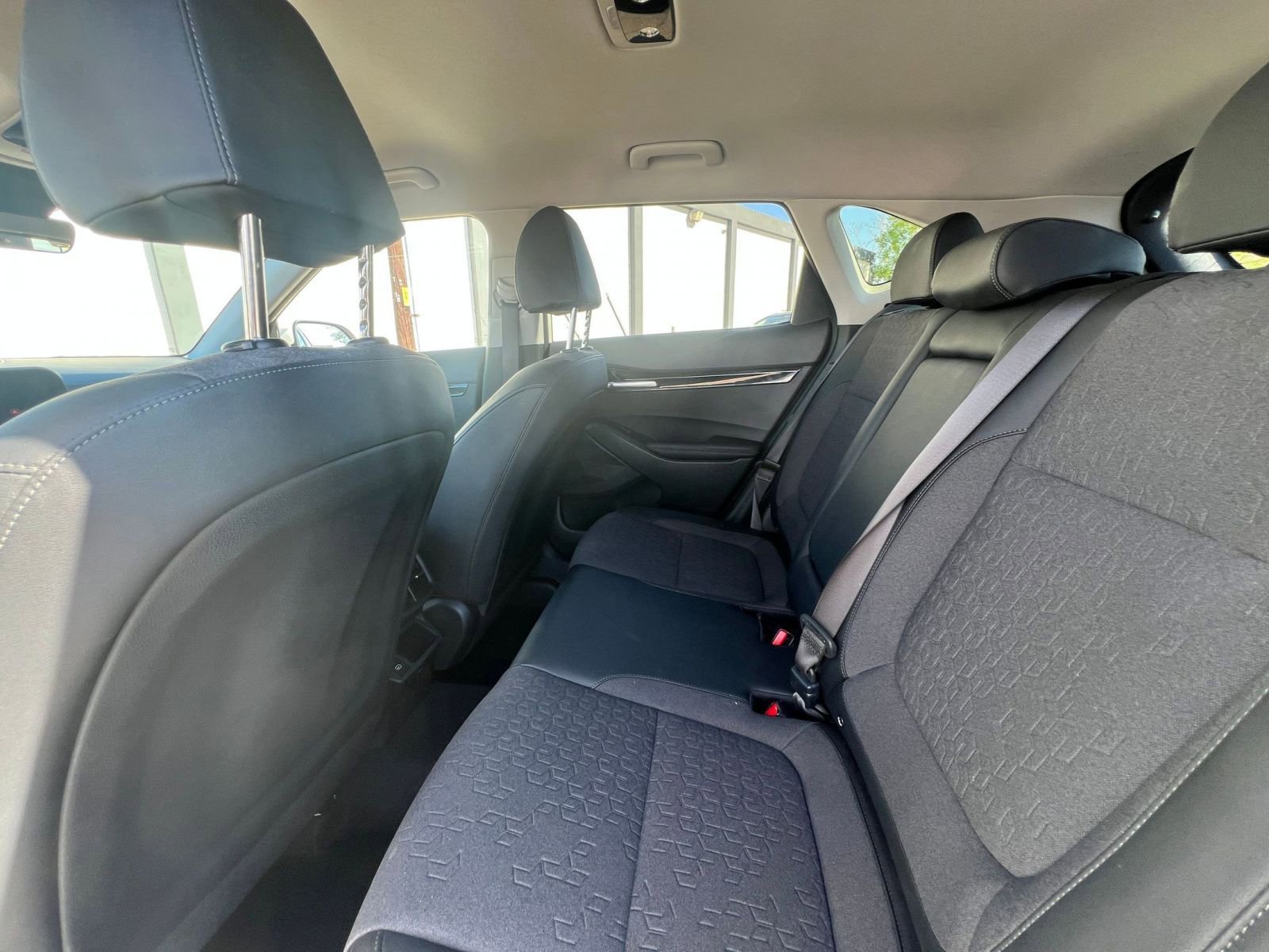 Thumbnail: 2025 Kia Seltos - 25