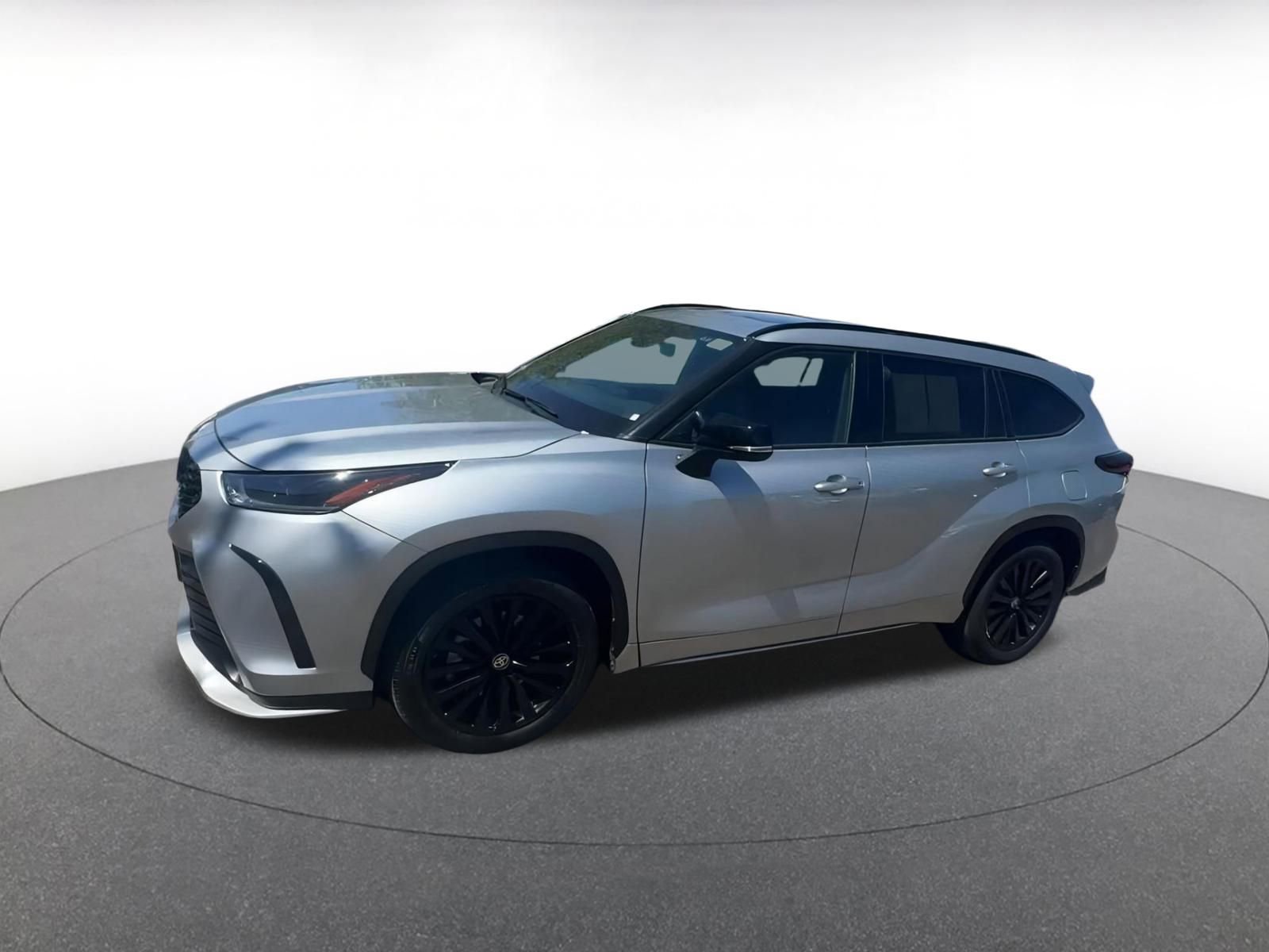 Thumbnail: 2024 Toyota Highlander - 7