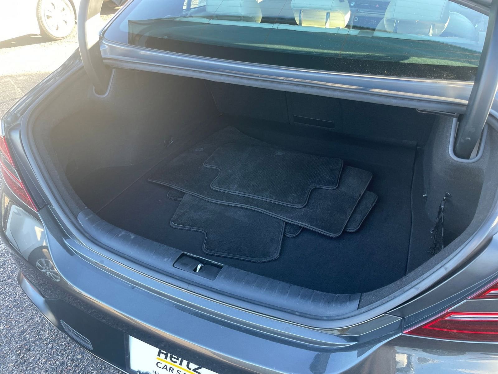 Thumbnail: 2025 Genesis G70 - 31