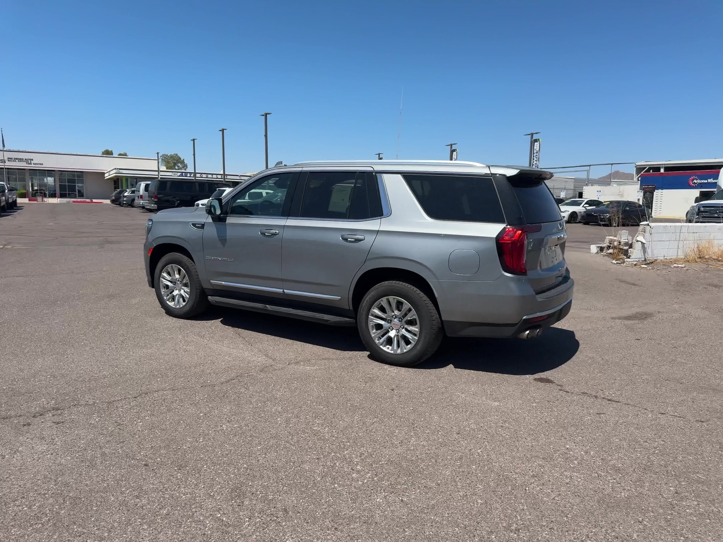 2023 GMC Yukon Denali 13