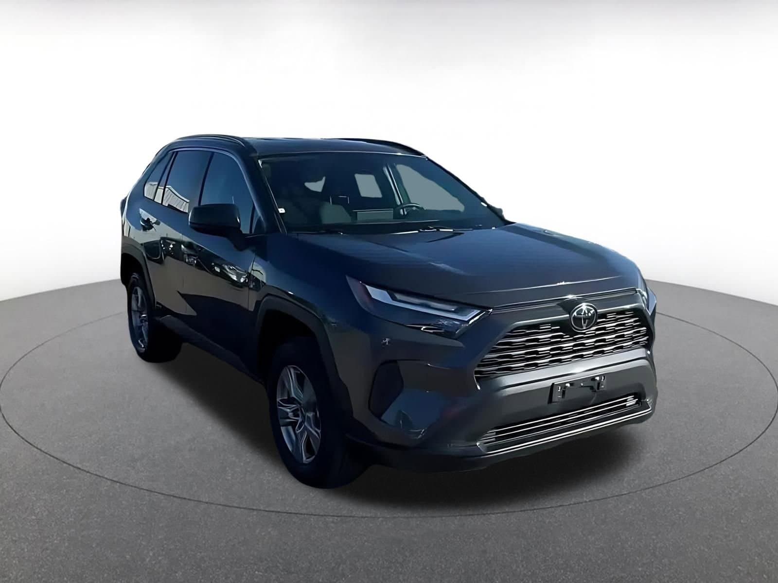 Thumbnail: 2025 Toyota RAV4 - 3
