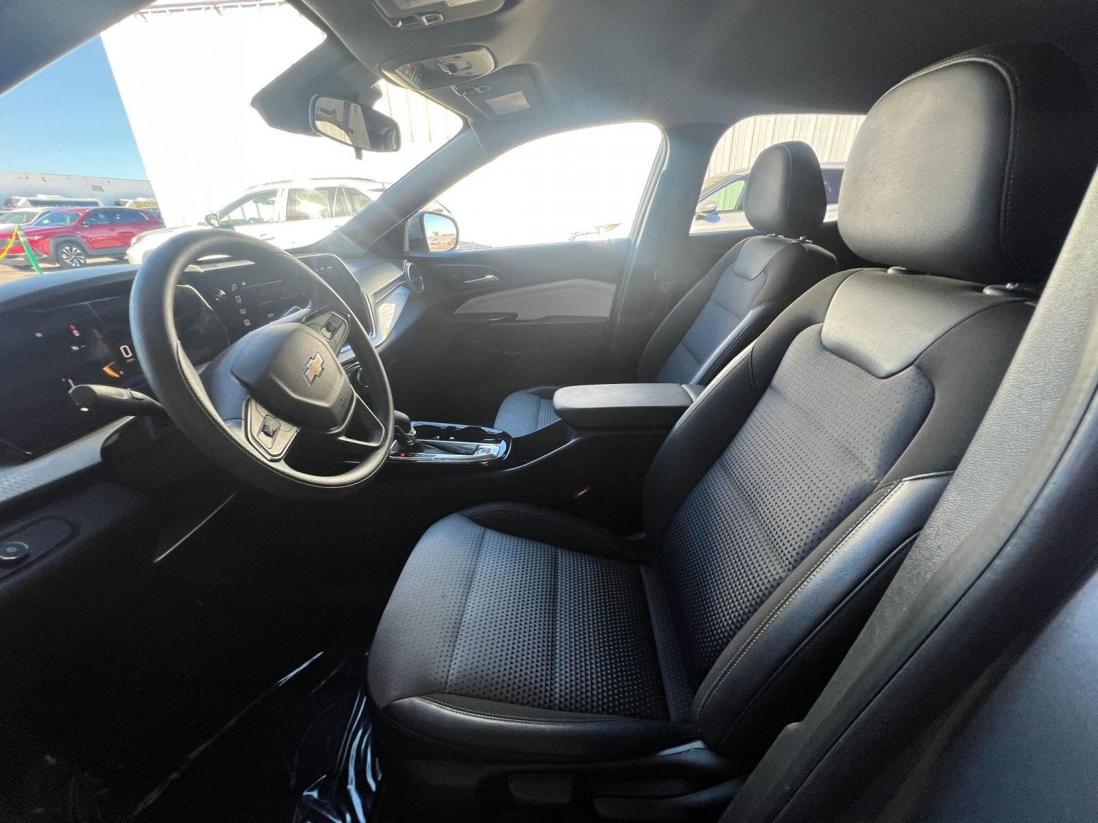 Thumbnail: 2025 Chevrolet Trax - 27