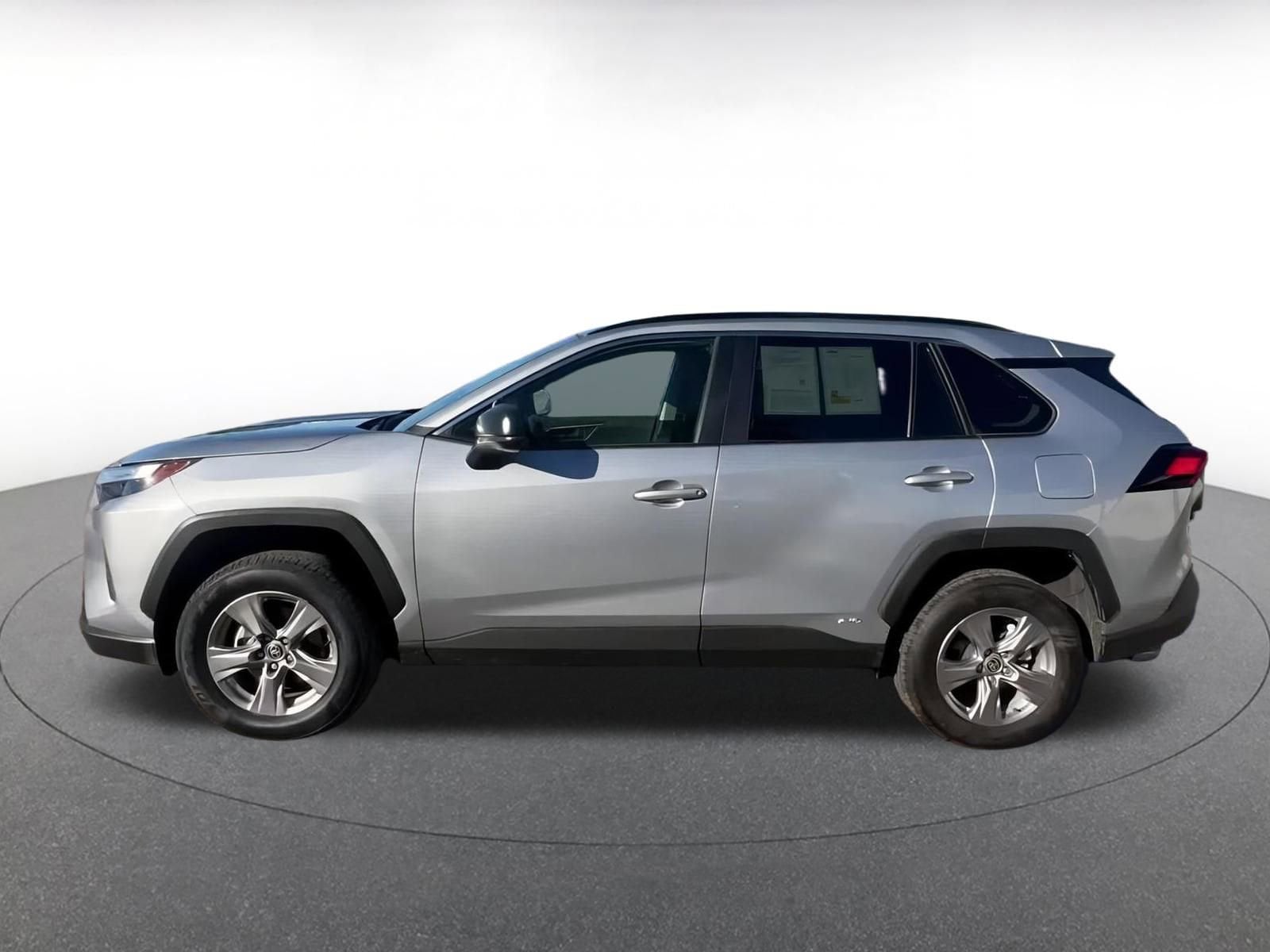 Thumbnail: 2025 Toyota RAV4 - 9