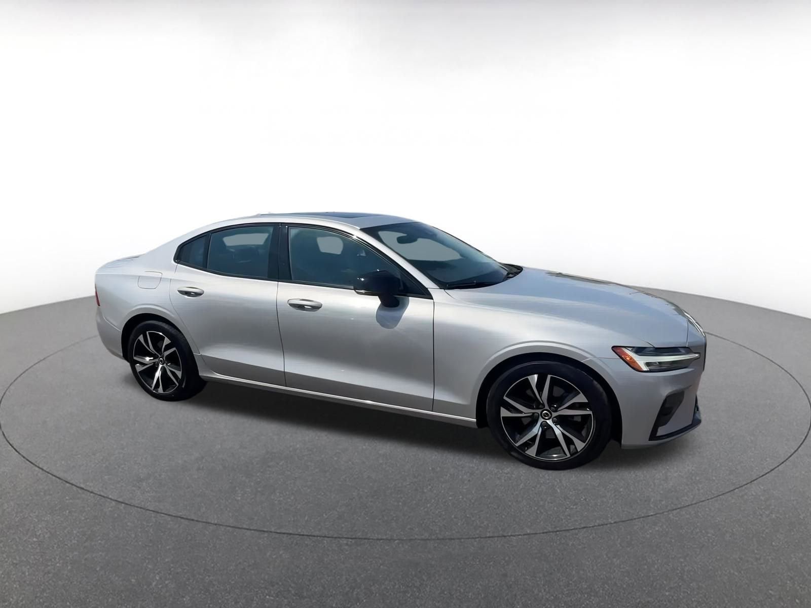 Thumbnail: 2024 Volvo S60 - 2