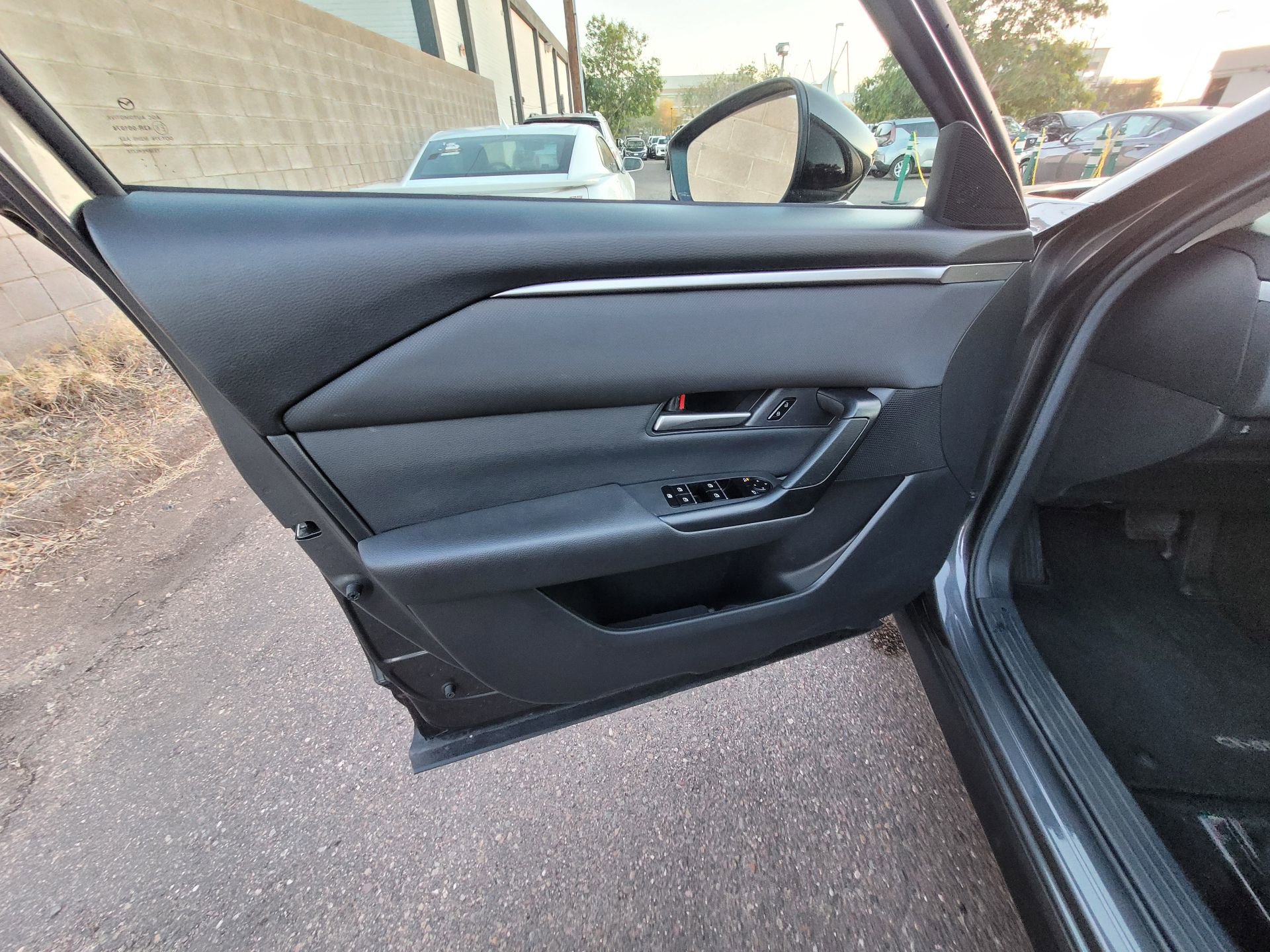 Thumbnail: 2025 Mazda CX-50 - 11