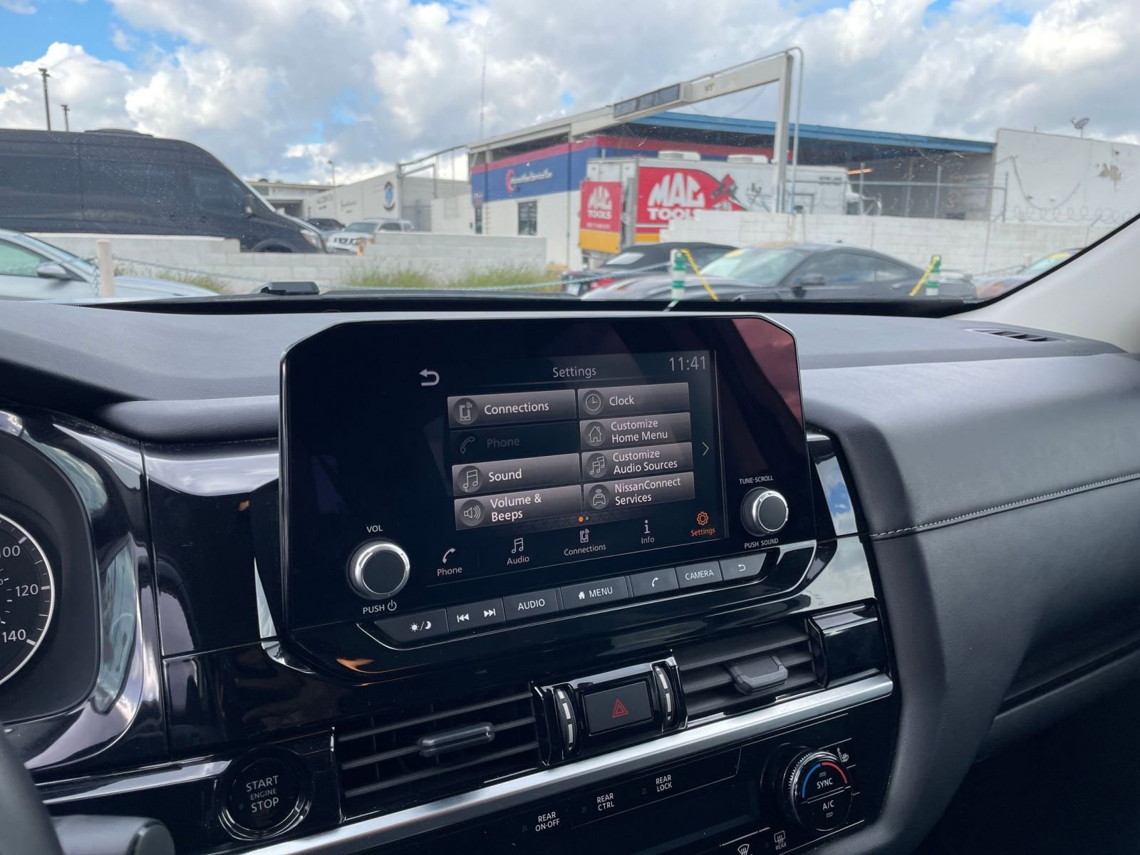 Thumbnail: 2025 Nissan Pathfinder - 22