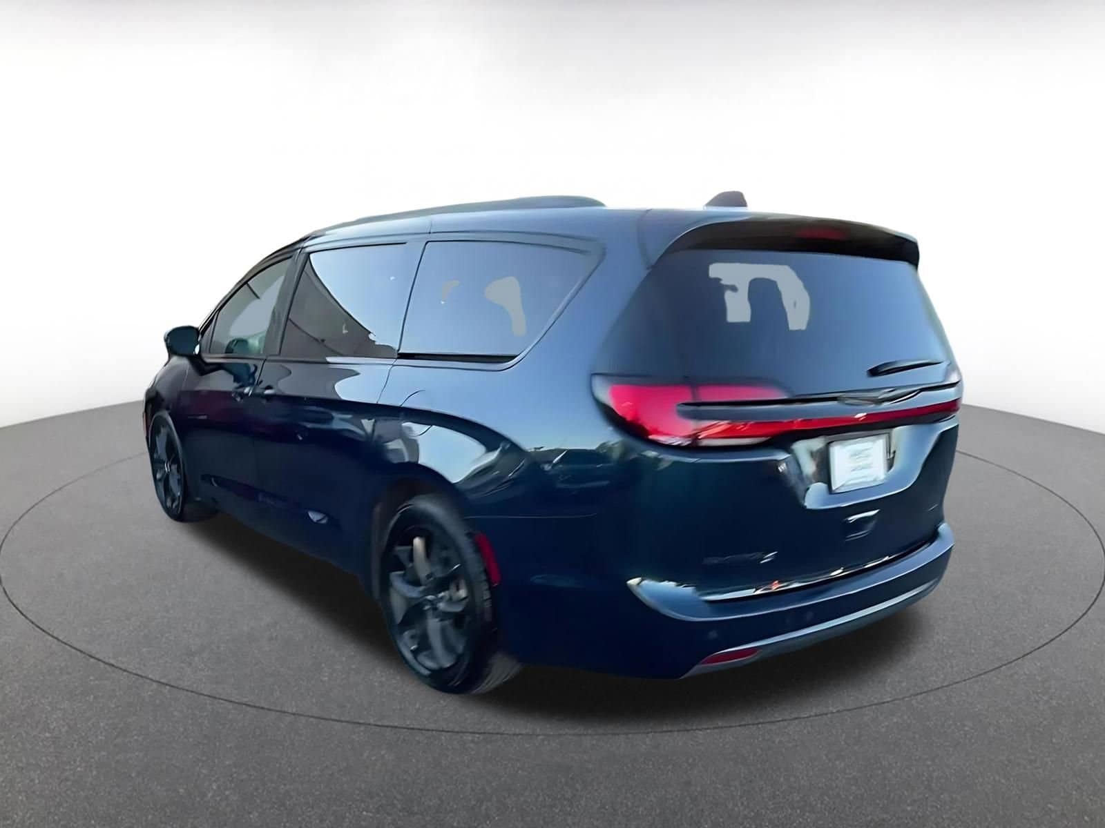 Thumbnail: 2025 Chrysler Pacifica - 11