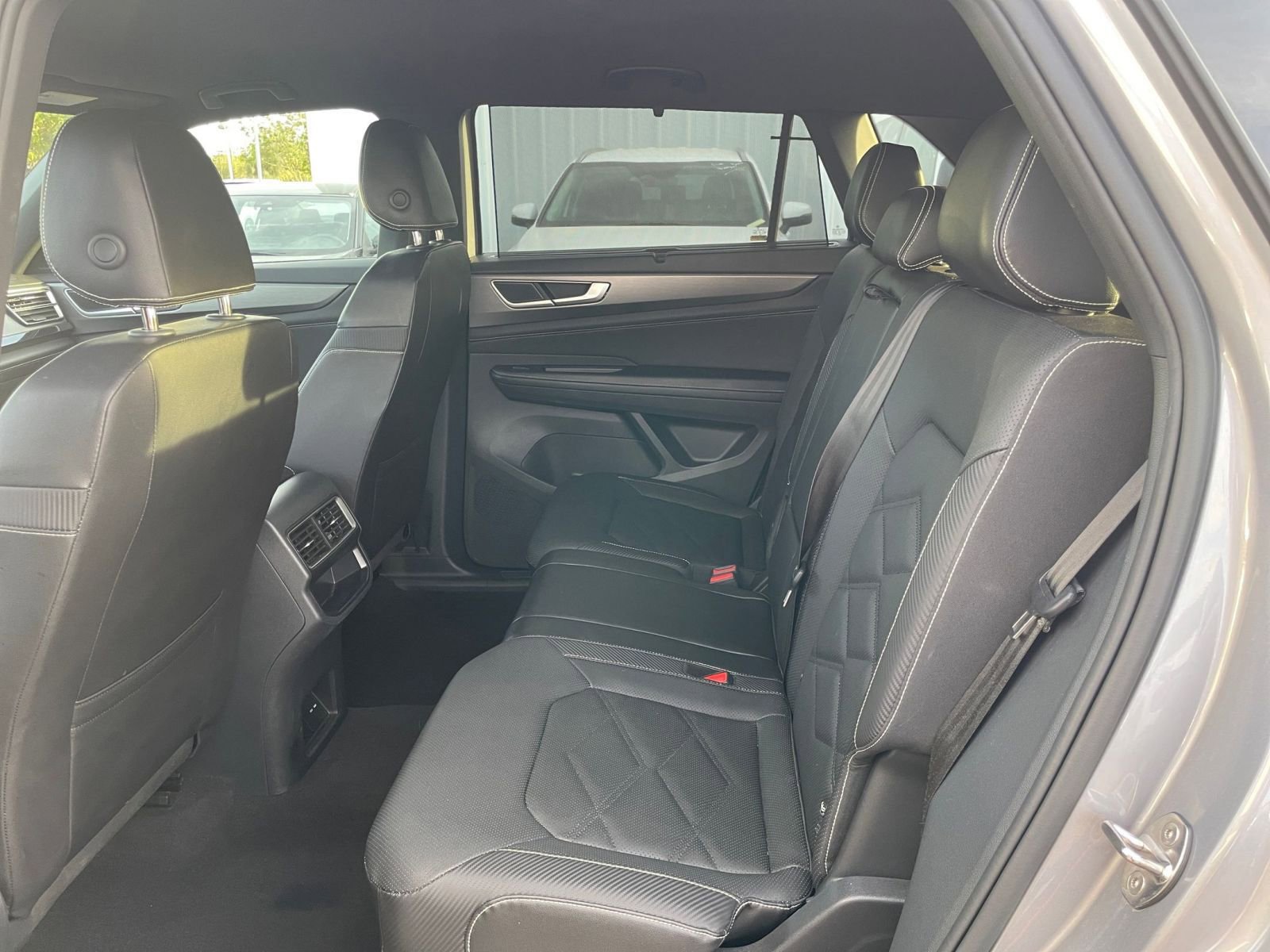 Thumbnail: 2025 Volkswagen Atlas - 28