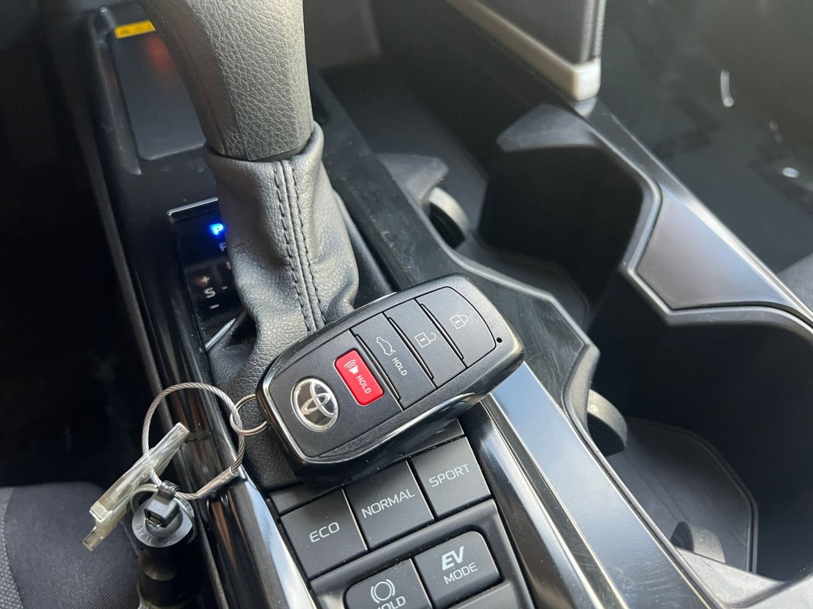 Thumbnail: 2025 Toyota Camry - 22