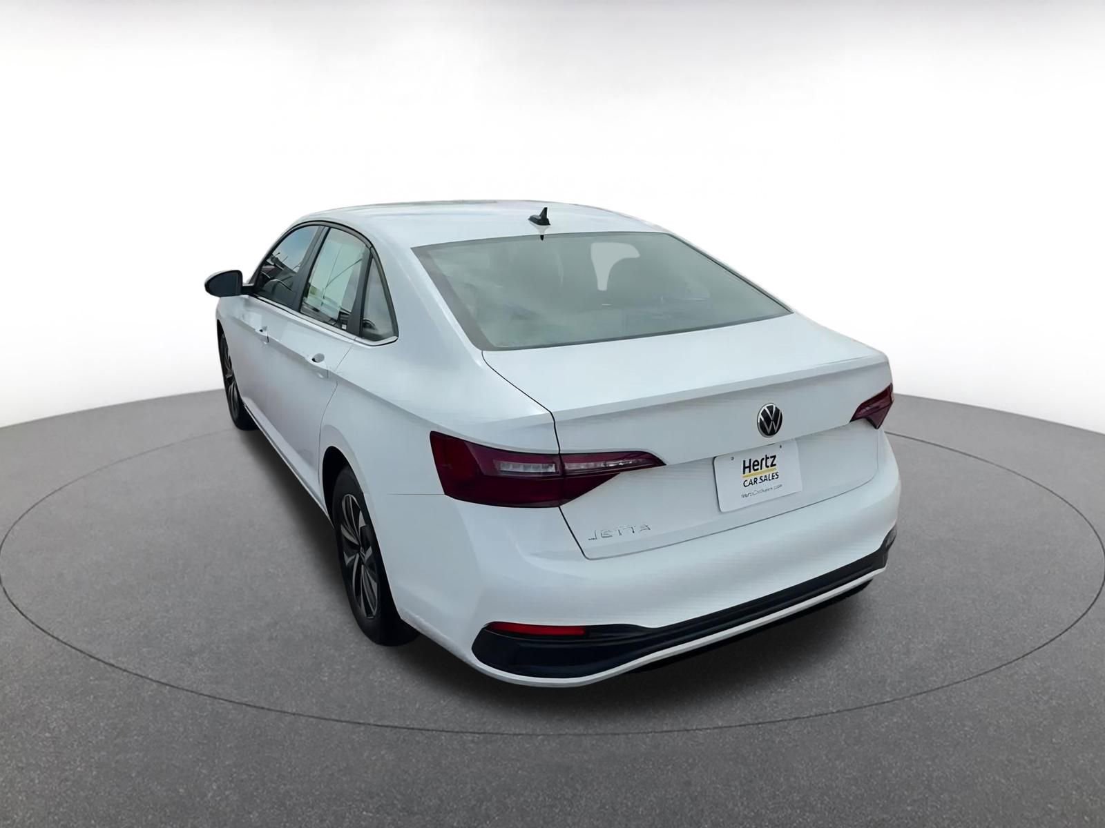 Thumbnail: 2024 Volkswagen Jetta - 11