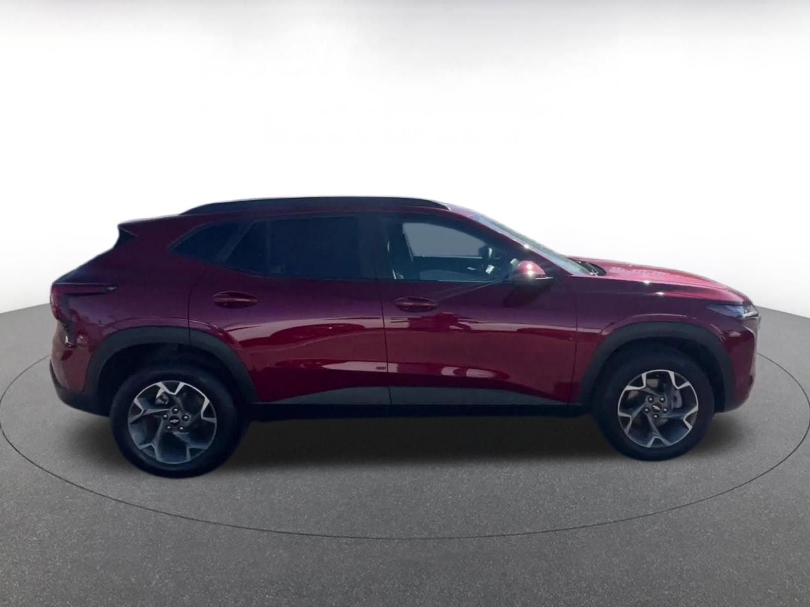 Thumbnail: 2025 Chevrolet Trax - 16