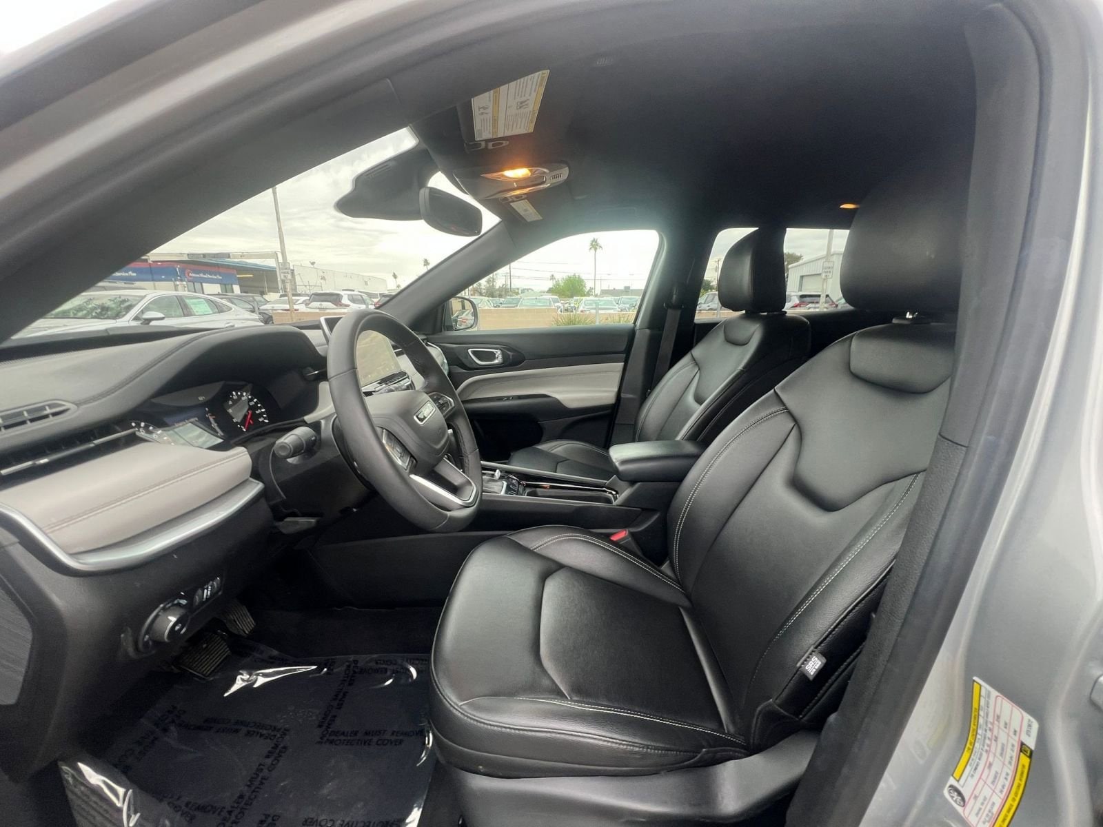 Thumbnail: 2025 Jeep Compass - 27